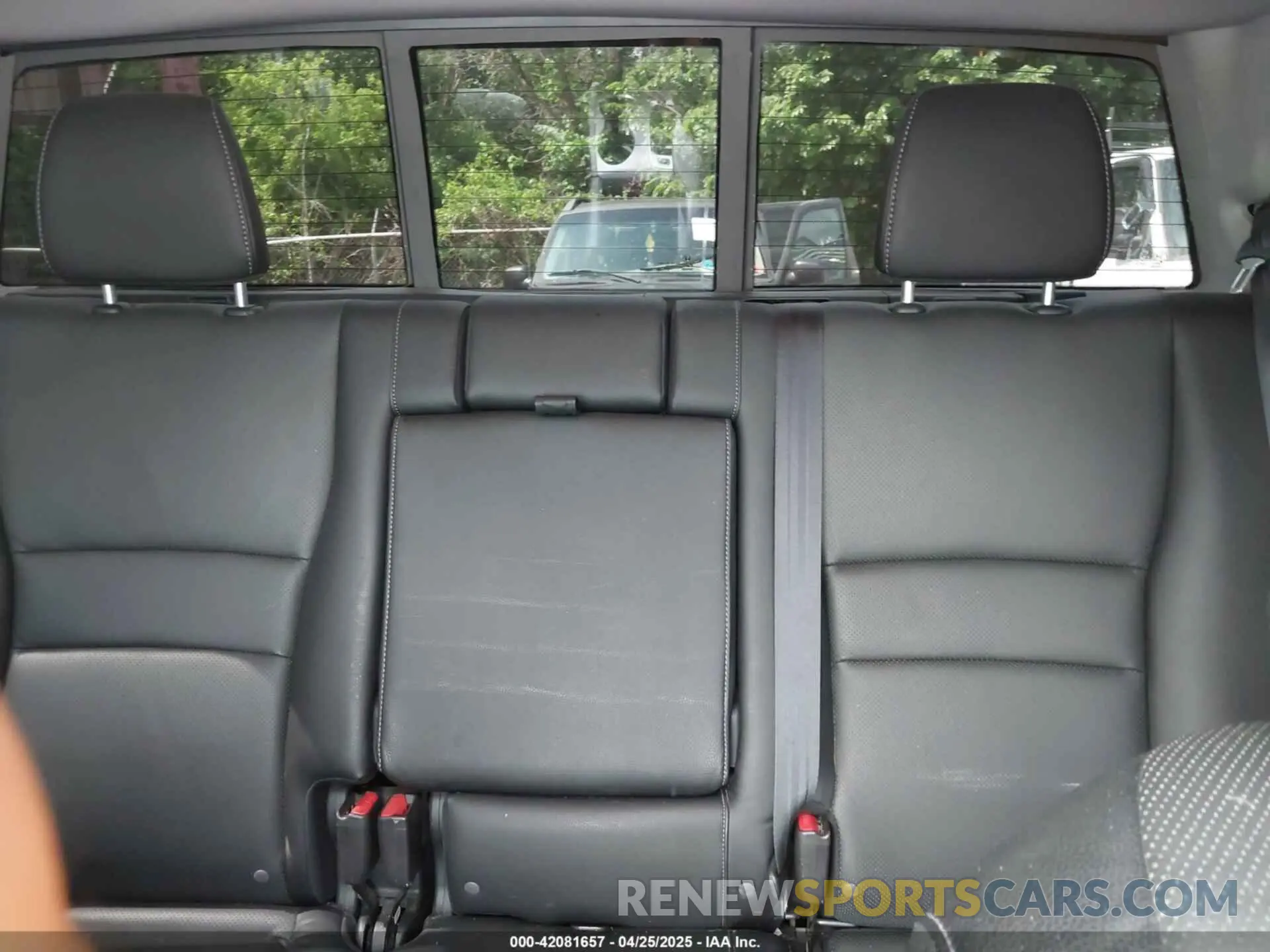 18 Photograph of a damaged car 5FPYK3F53KB044524 HONDA RIDGELINE 2019