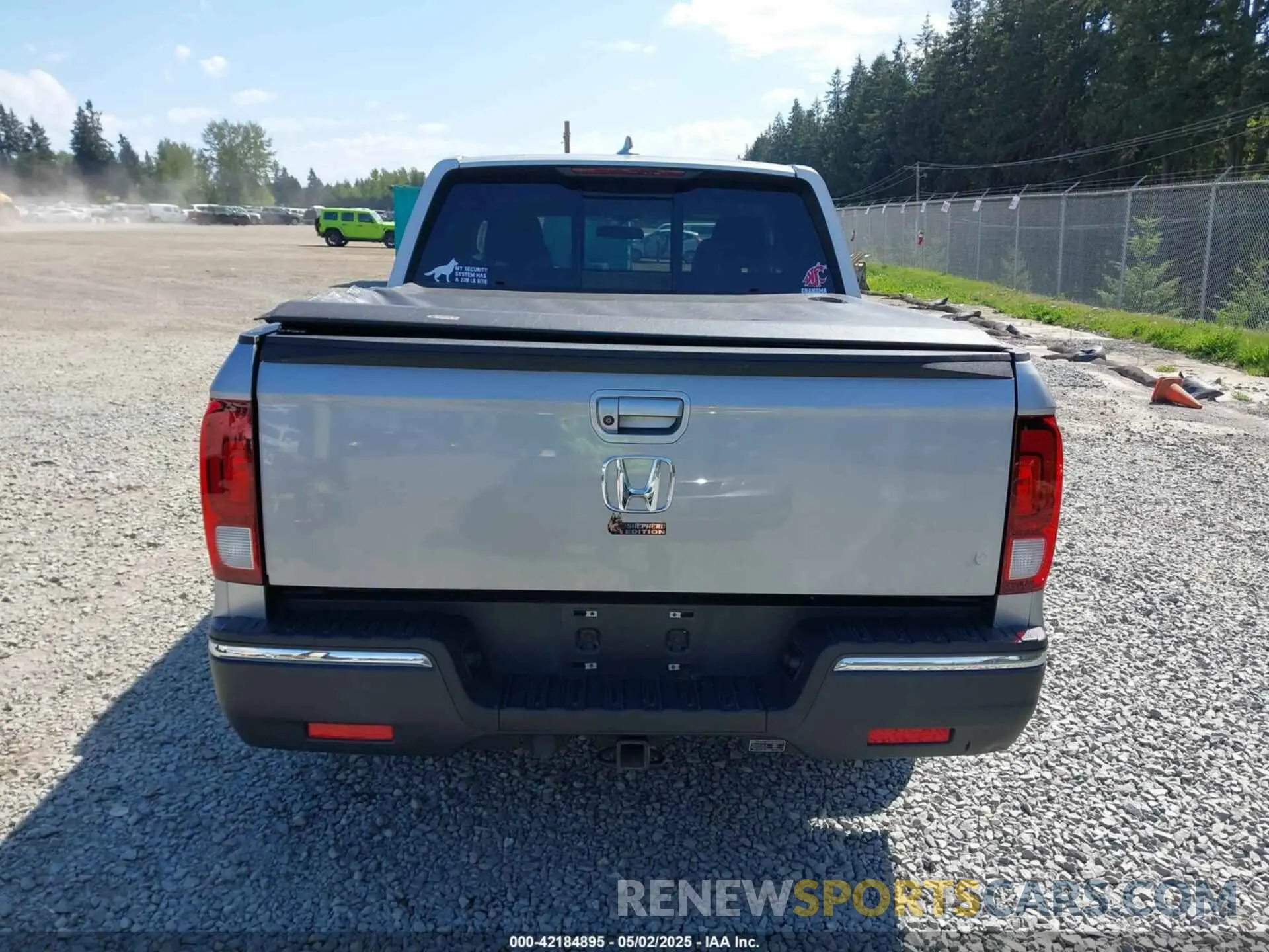 16 Photograph of a damaged car 5FPYK3F54KB018272 HONDA RIDGELINE 2019