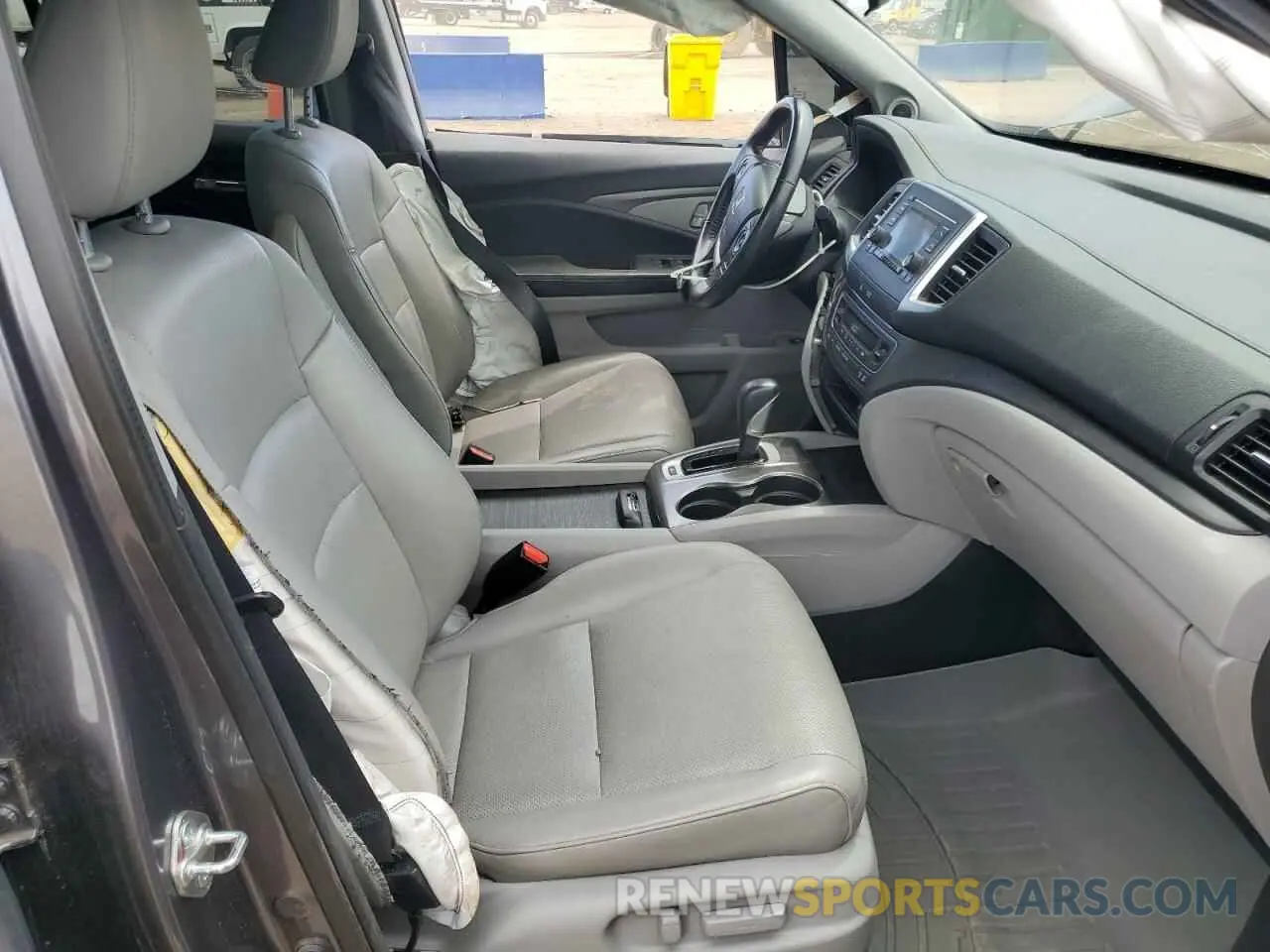 7 Photograph of a damaged car 5FPYK3F55KB005630 HONDA RIDGELINE 2019