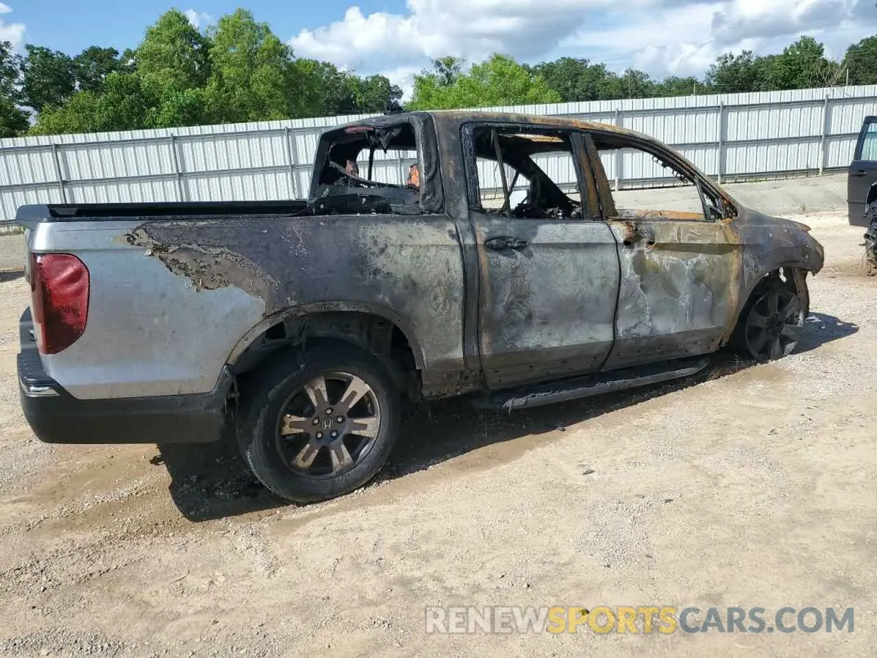 3 Photograph of a damaged car 5FPYK3F56KB043187 HONDA RIDGELINE 2019