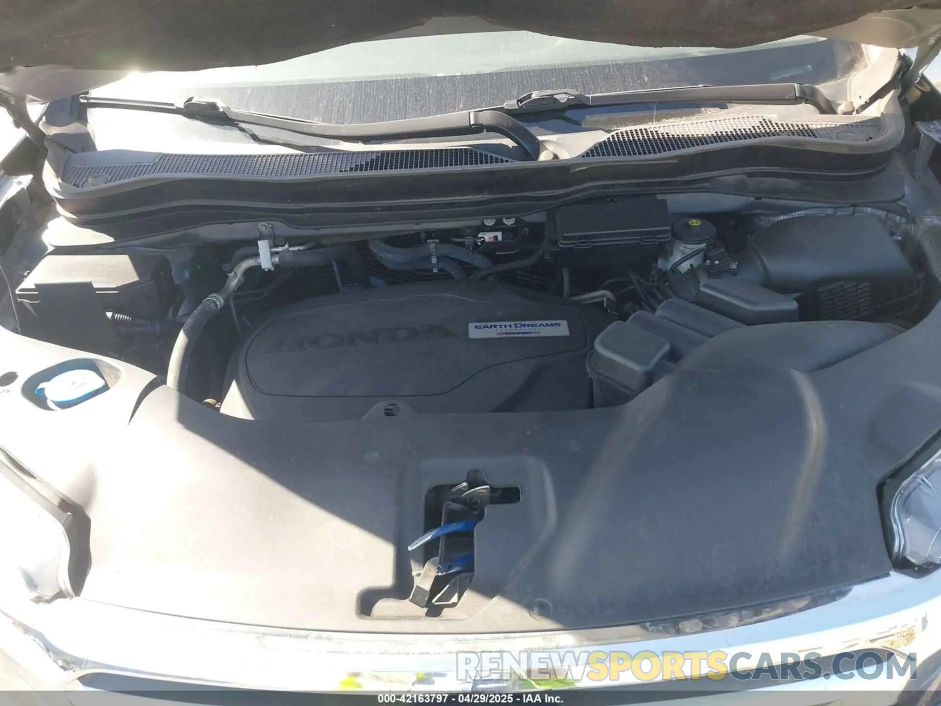 10 Photograph of a damaged car 5FPYK3F57KB045594 HONDA RIDGELINE 2019