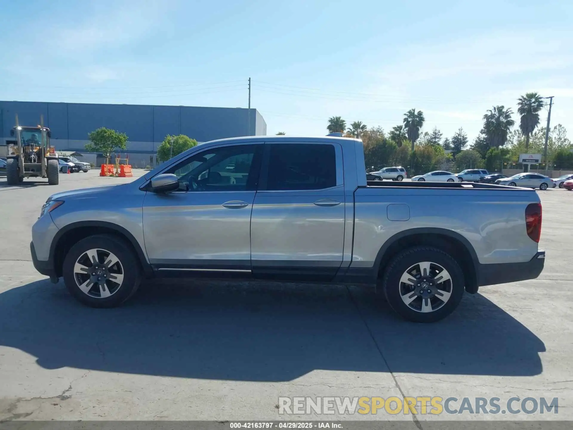 14 Photograph of a damaged car 5FPYK3F57KB045594 HONDA RIDGELINE 2019