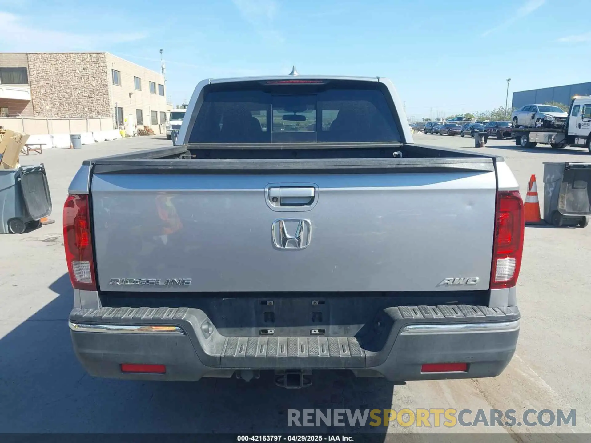 16 Photograph of a damaged car 5FPYK3F57KB045594 HONDA RIDGELINE 2019