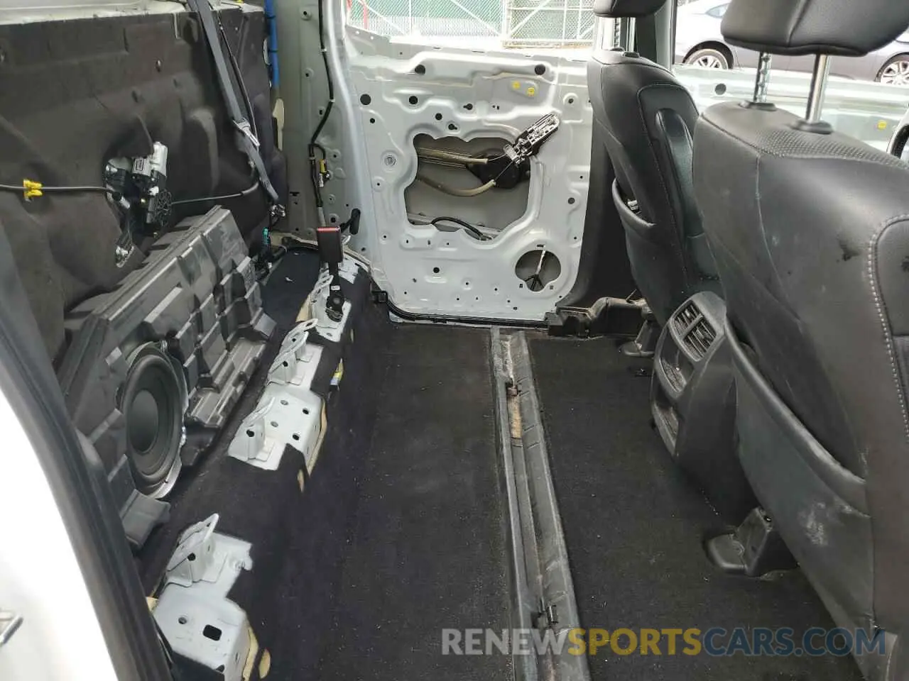 10 Photograph of a damaged car 5FPYK3F5XKB047209 HONDA RIDGELINE 2019