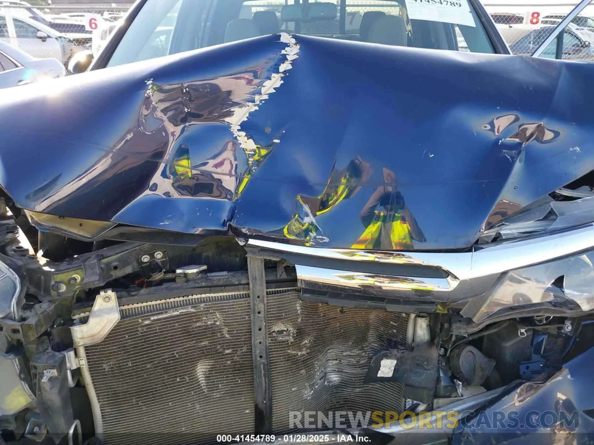 10 Photograph of a damaged car 5FPYK3F63KB009202 HONDA RIDGELINE 2019