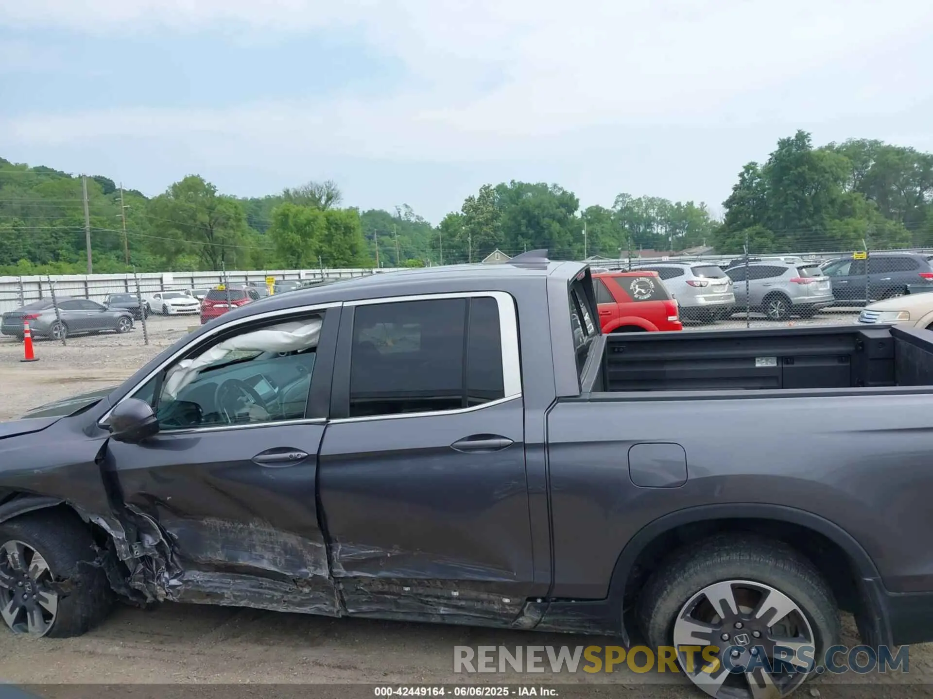 14 Photograph of a damaged car 5FPYK3F67KB026570 HONDA RIDGELINE 2019