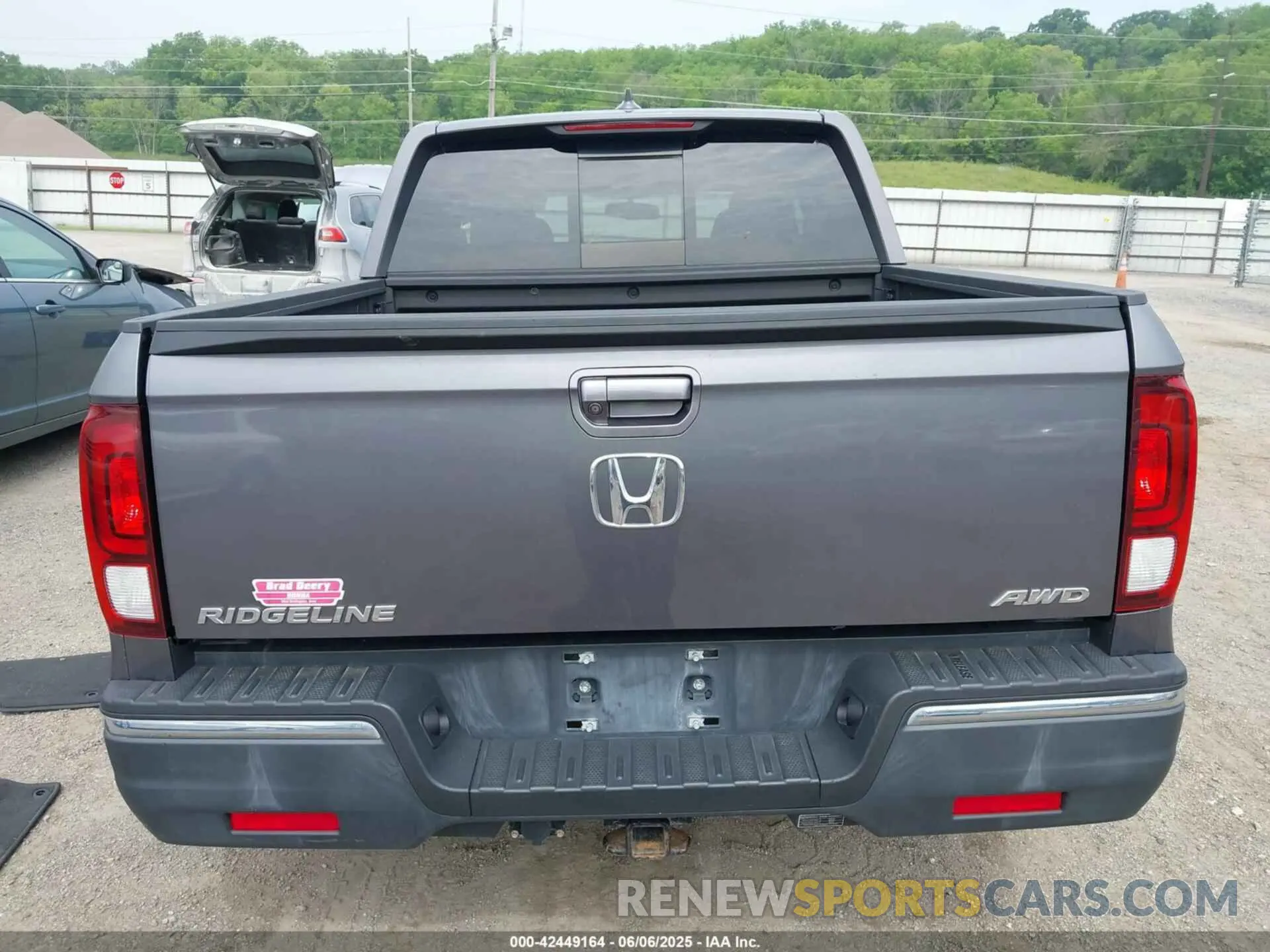 16 Photograph of a damaged car 5FPYK3F67KB026570 HONDA RIDGELINE 2019