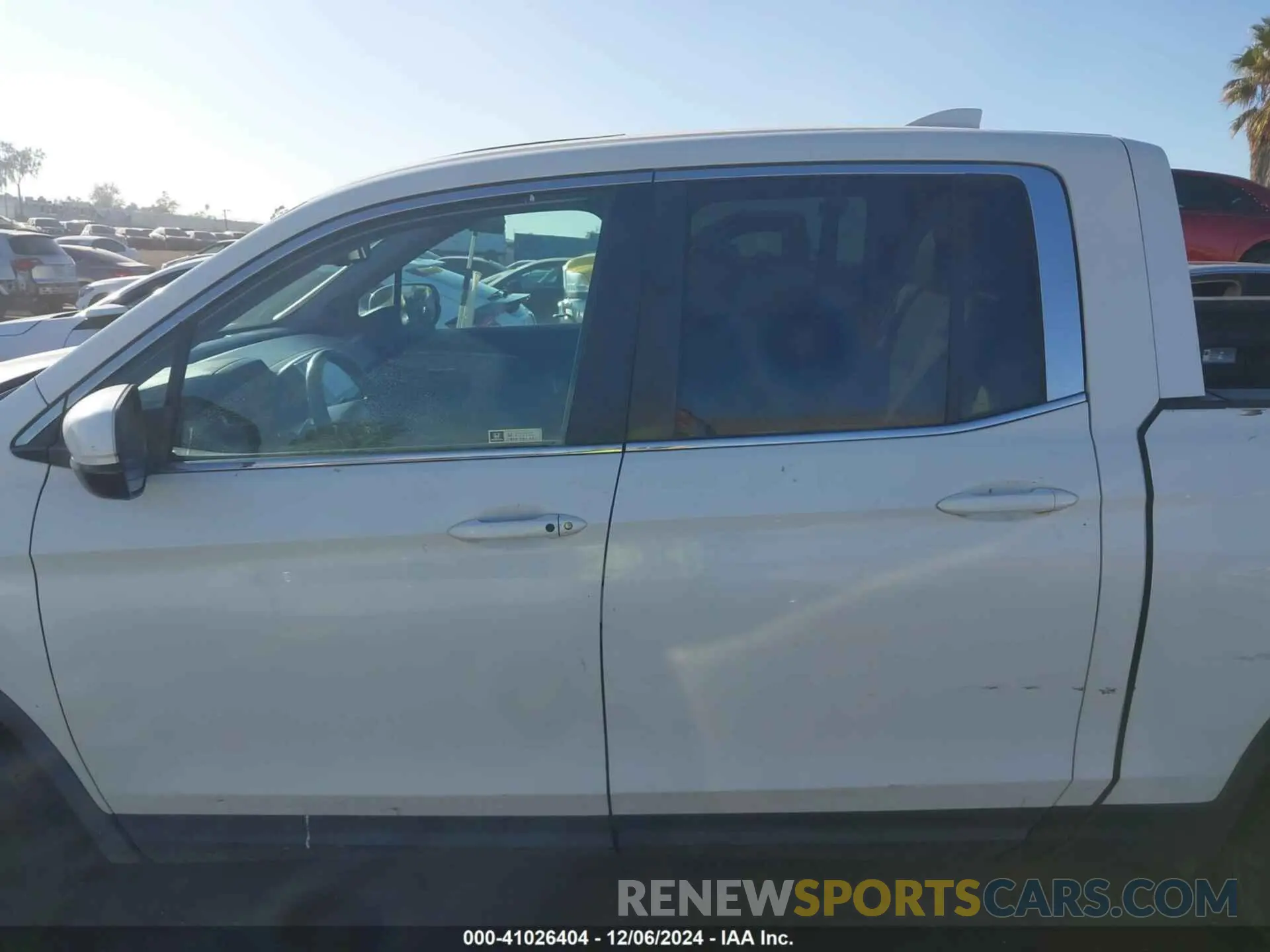 15 Photograph of a damaged car 5FPYK3F6XKB032833 HONDA RIDGELINE 2019