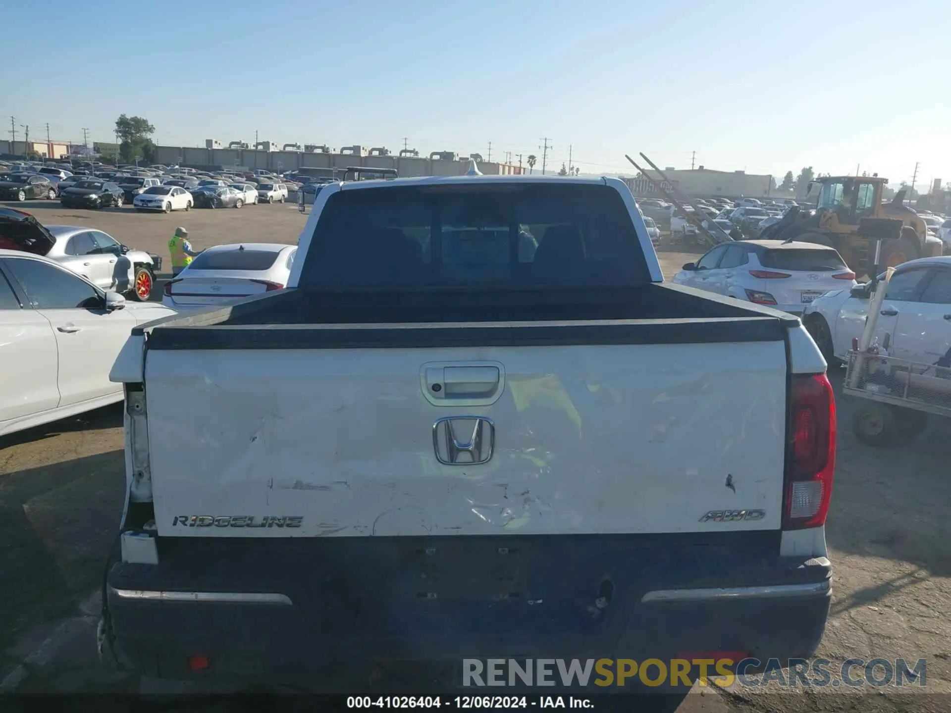17 Photograph of a damaged car 5FPYK3F6XKB032833 HONDA RIDGELINE 2019