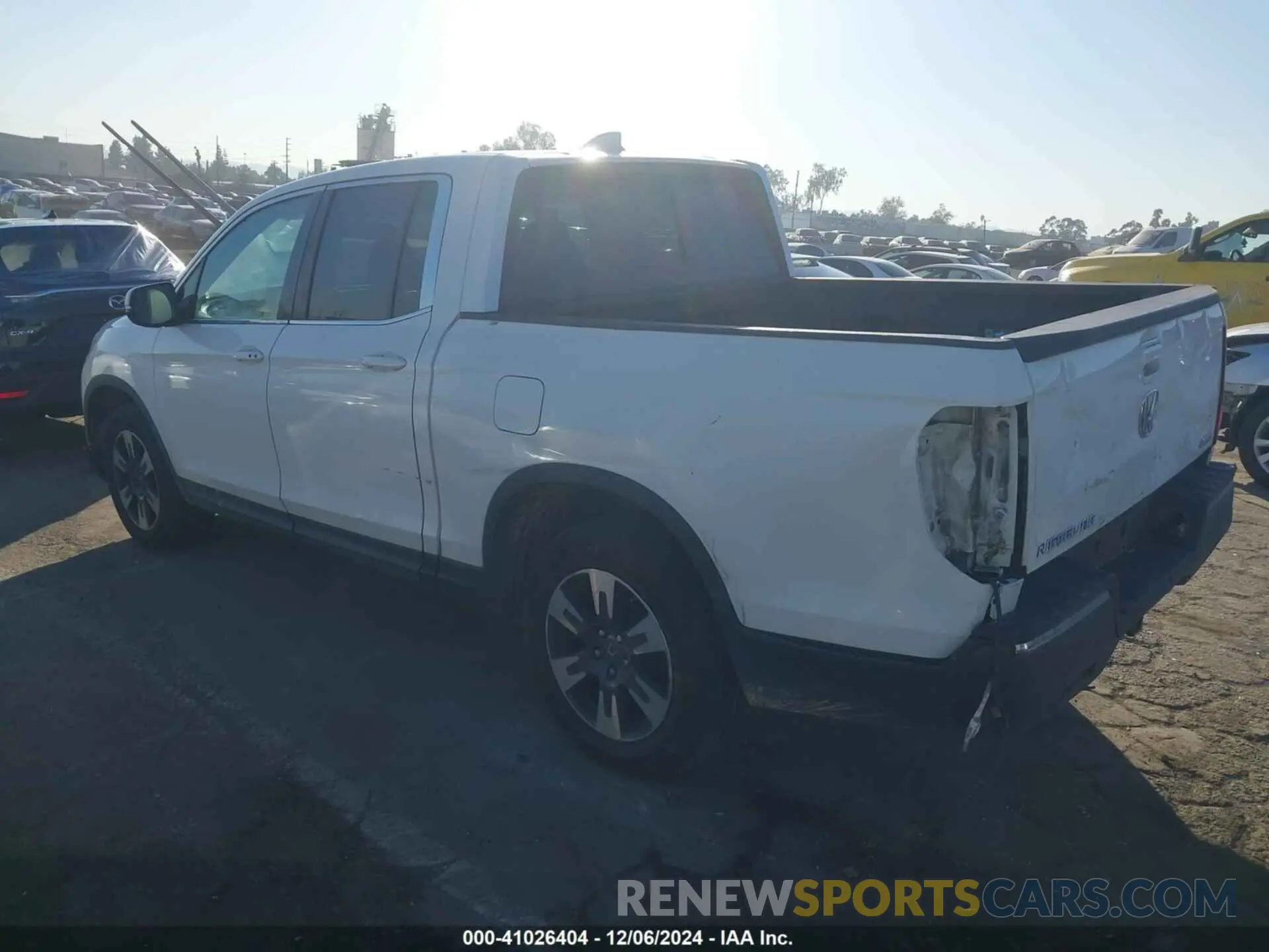 3 Photograph of a damaged car 5FPYK3F6XKB032833 HONDA RIDGELINE 2019
