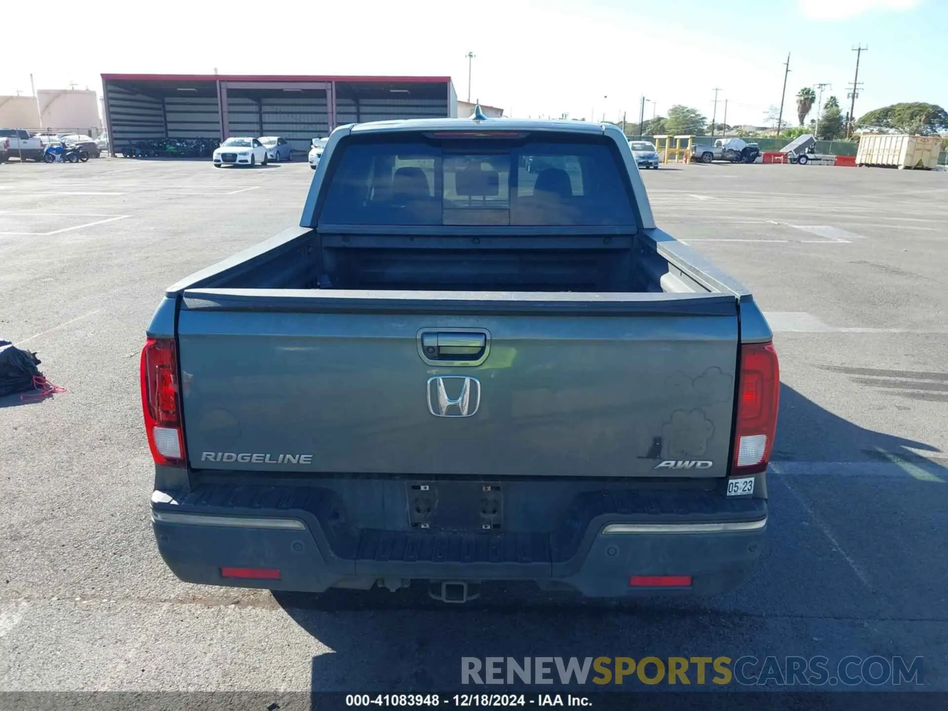17 Photograph of a damaged car 5FPYK3F70KB003639 HONDA RIDGELINE 2019