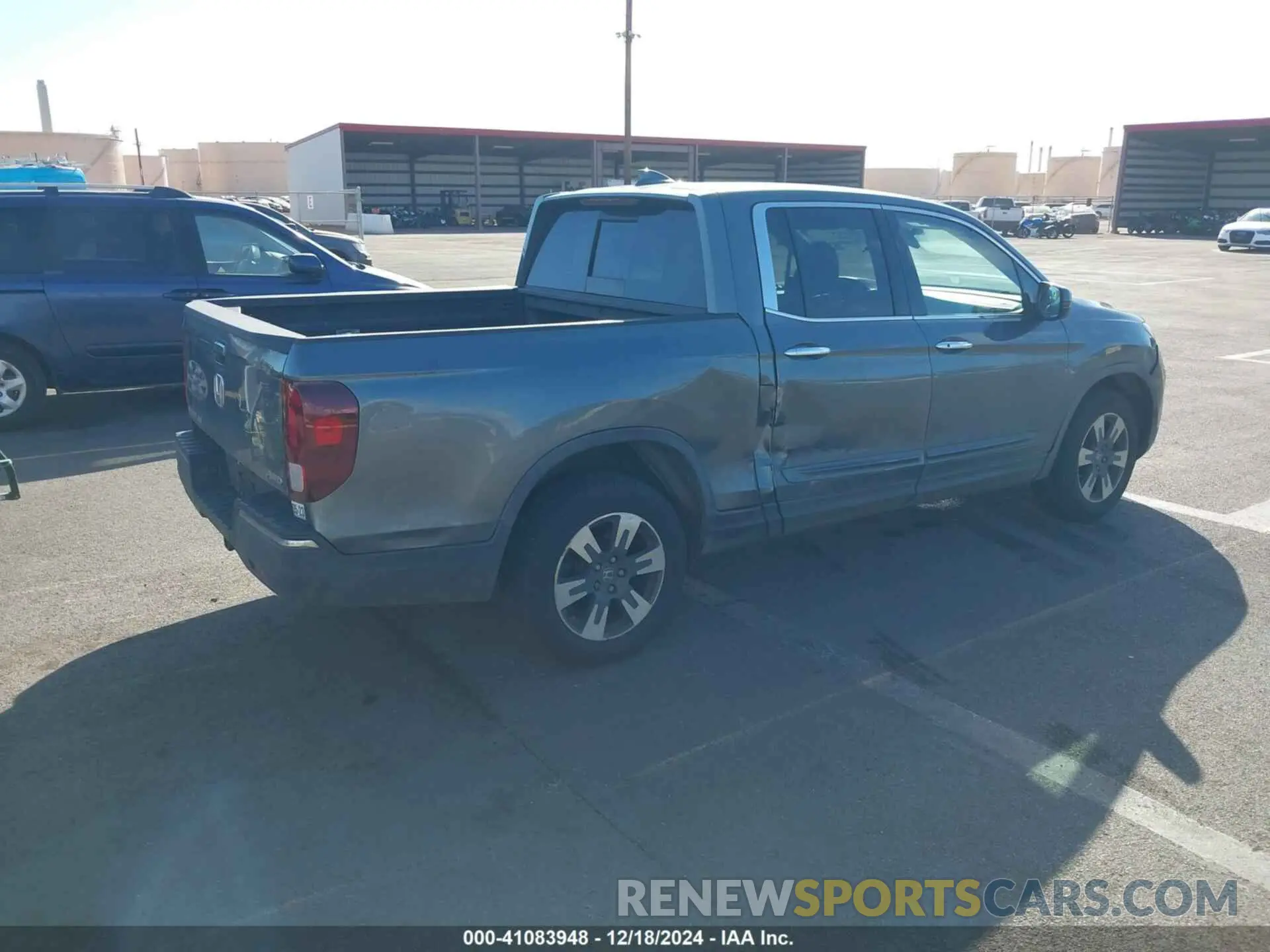 4 Photograph of a damaged car 5FPYK3F70KB003639 HONDA RIDGELINE 2019