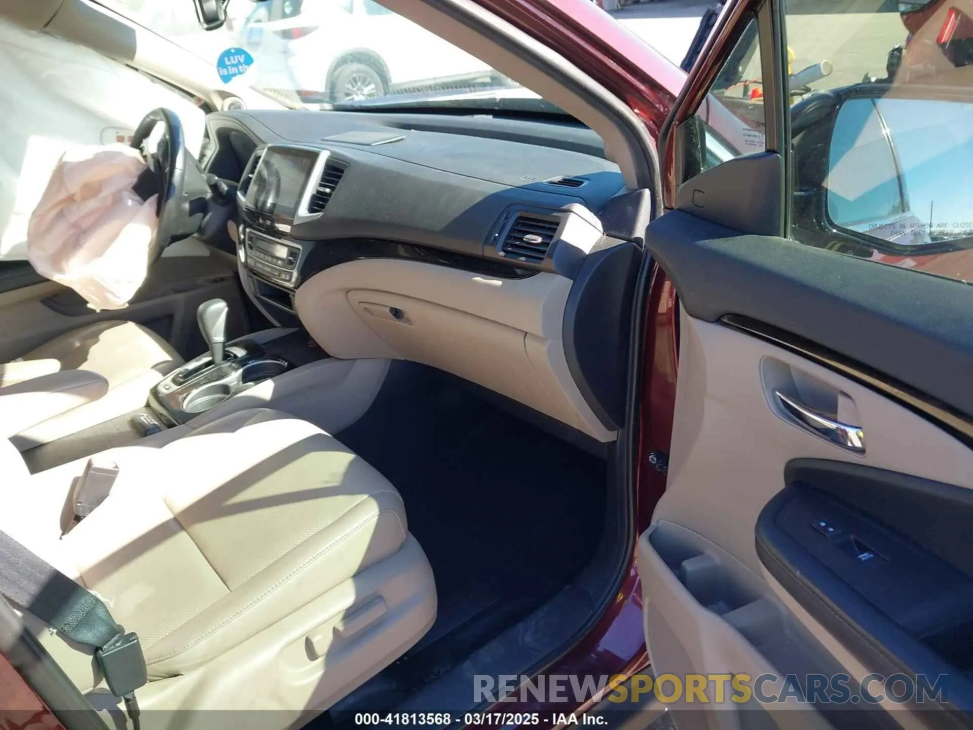 5 Photograph of a damaged car 5FPYK3F72KB024461 HONDA RIDGELINE 2019