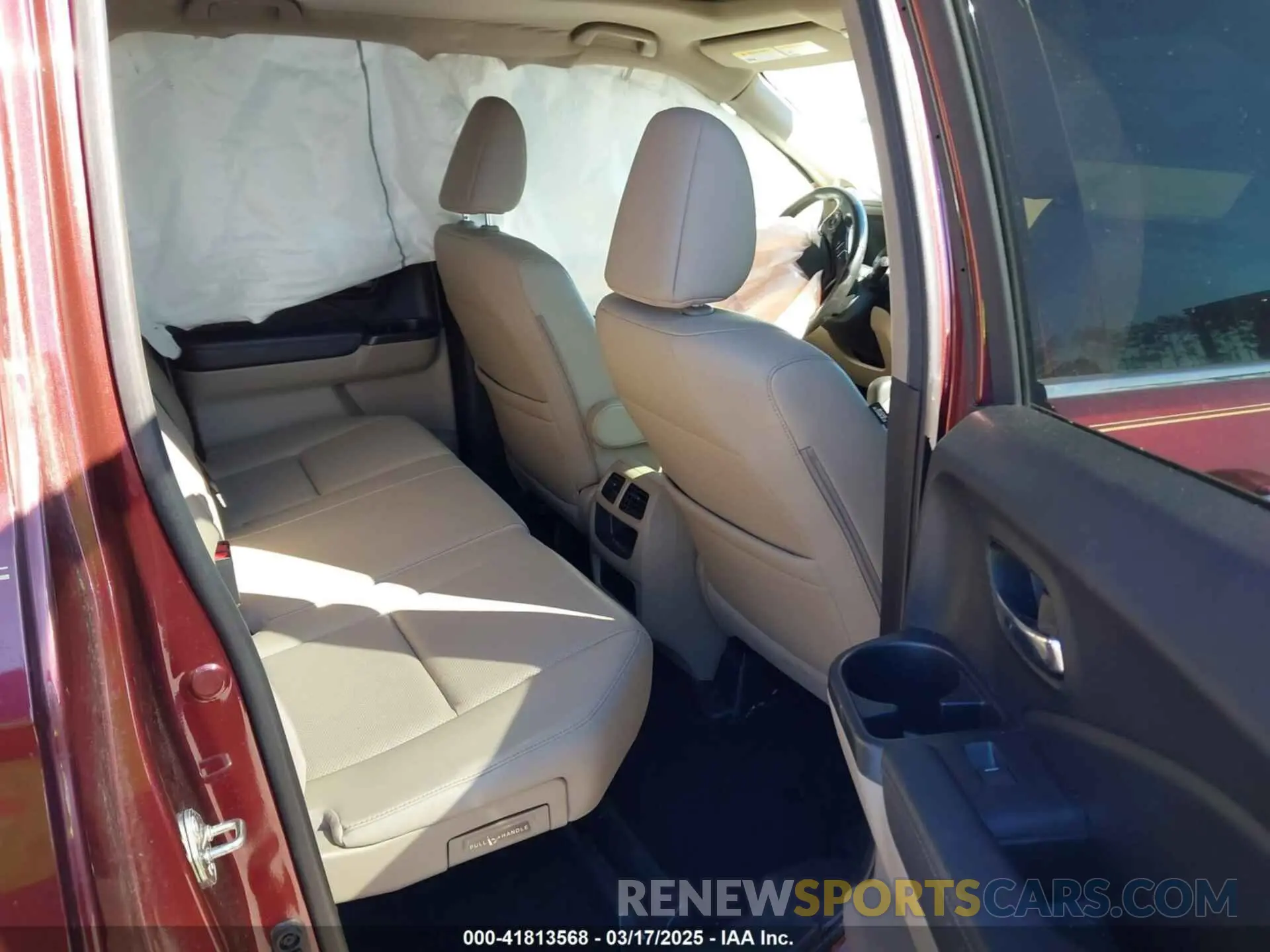 8 Photograph of a damaged car 5FPYK3F72KB024461 HONDA RIDGELINE 2019