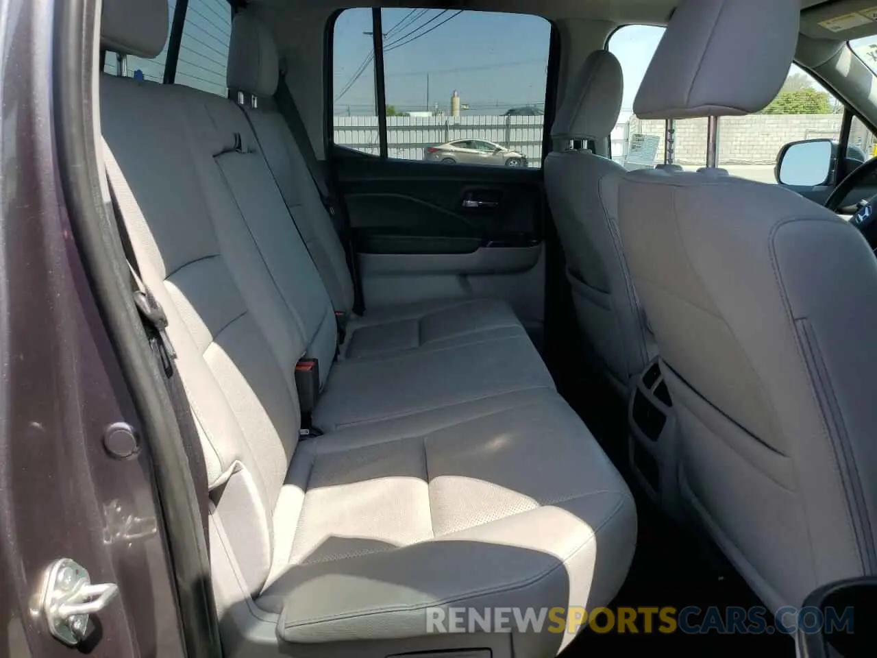 10 Photograph of a damaged car 5FPYK3F73KB016675 HONDA RIDGELINE 2019