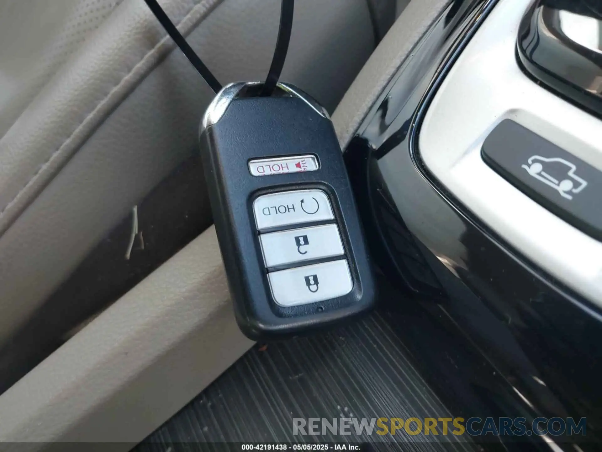 11 Photograph of a damaged car 5FPYK3F74KB006804 HONDA RIDGELINE 2019