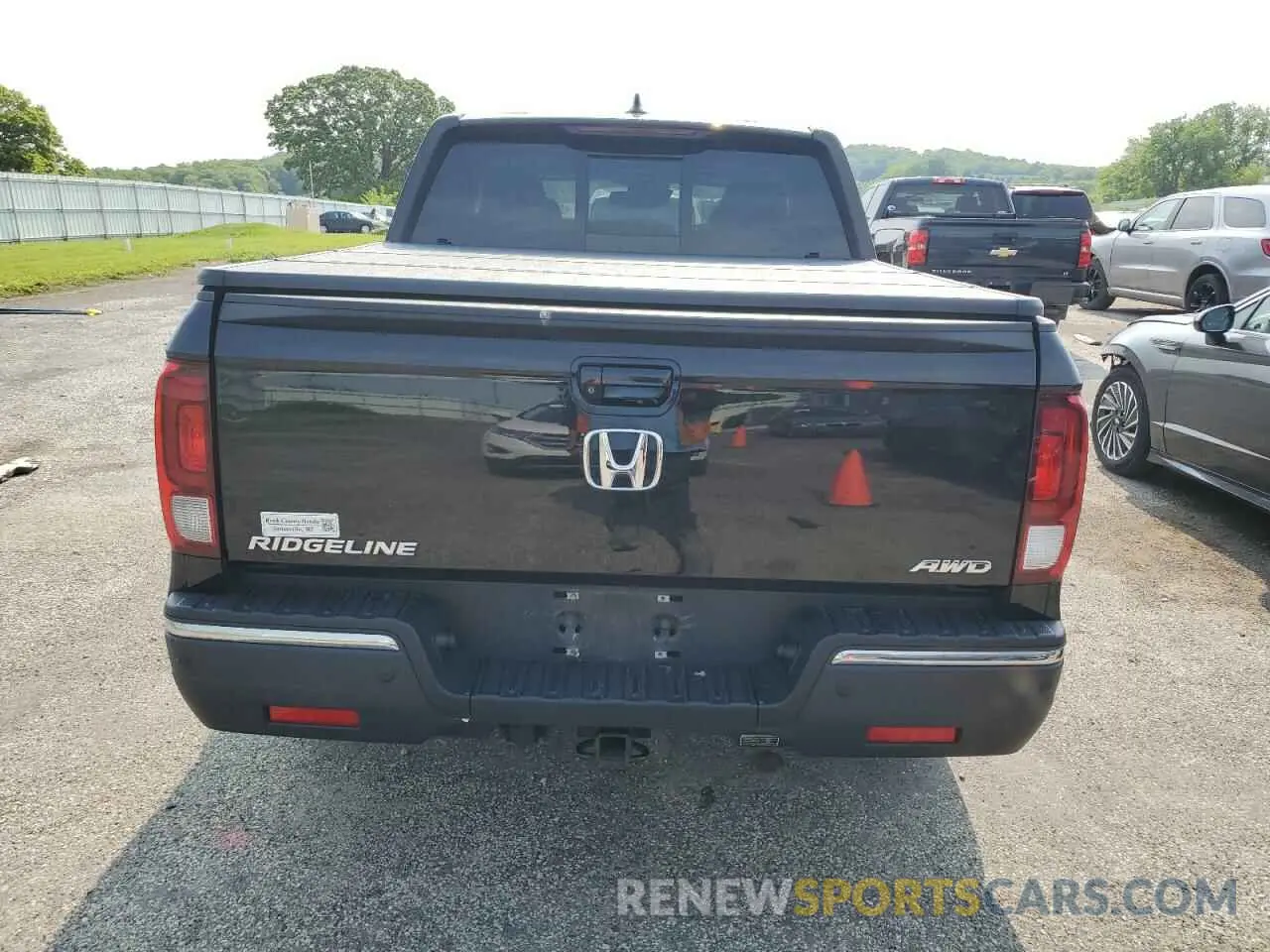 6 Photograph of a damaged car 5FPYK3F75KB030271 HONDA RIDGELINE 2019