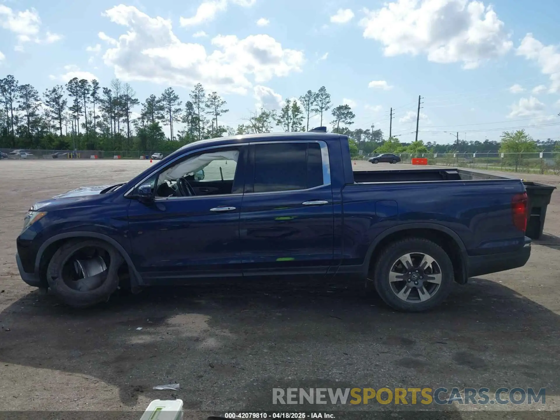14 Photograph of a damaged car 5FPYK3F76KB010613 HONDA RIDGELINE 2019