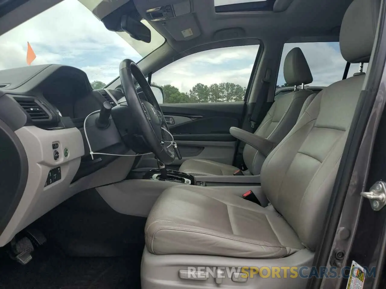 7 Photograph of a damaged car 5FPYK3F77KB005131 HONDA RIDGELINE 2019