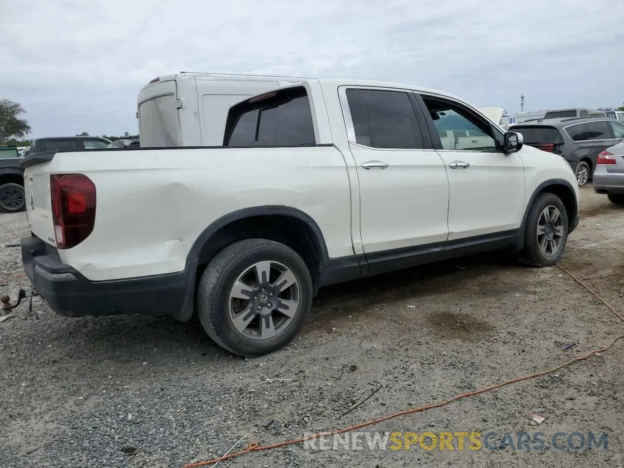 3 Photograph of a damaged car 5FPYK3F78KB004490 HONDA RIDGELINE 2019