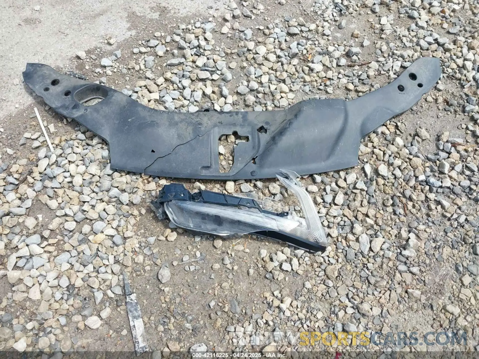 12 Photograph of a damaged car 5FPYK3F89KB001977 HONDA RIDGELINE 2019