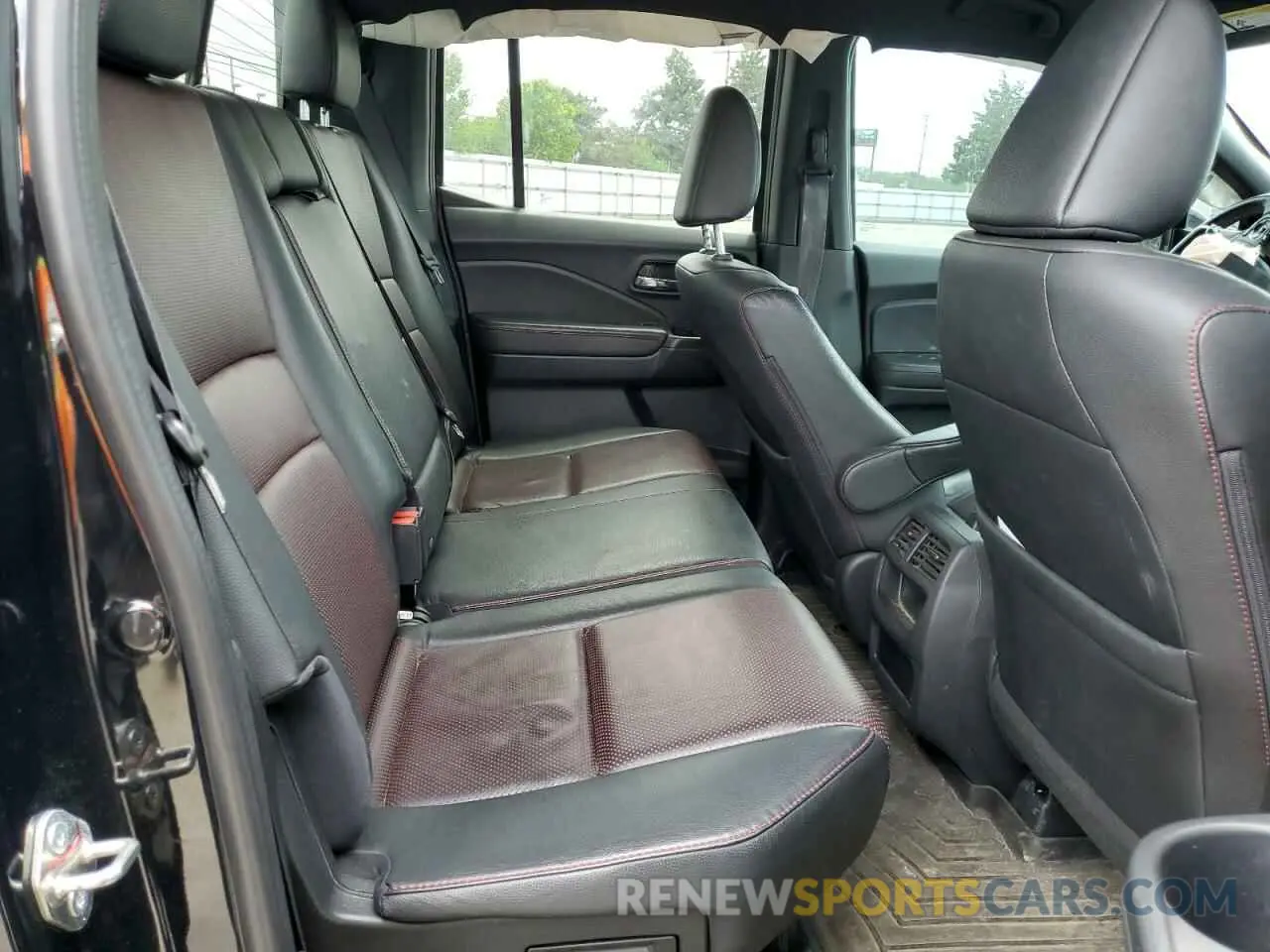 10 Photograph of a damaged car 5FPYK3F89KB007780 HONDA RIDGELINE 2019