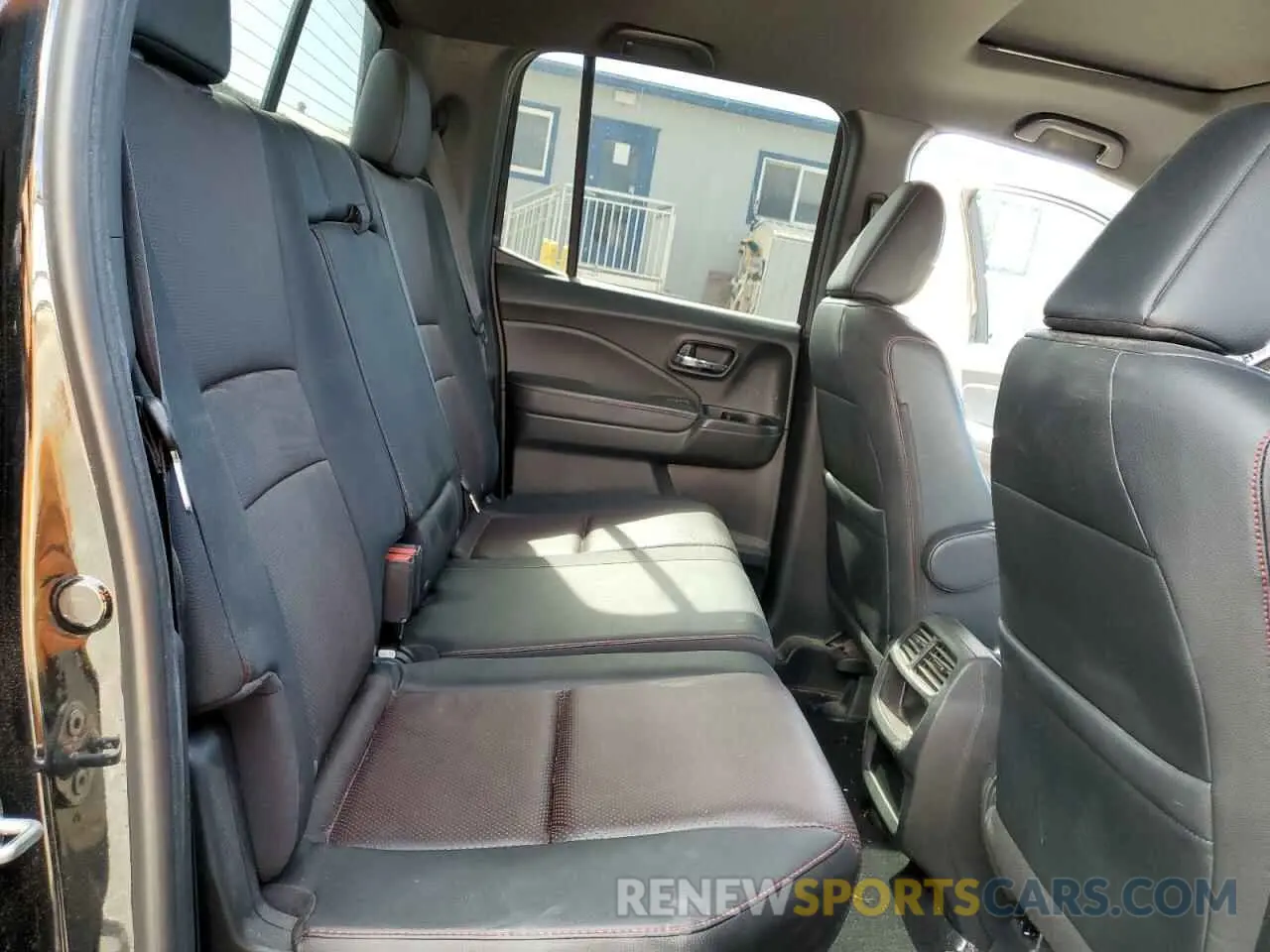 10 Photograph of a damaged car 5FPYK3F8XKB012891 HONDA RIDGELINE 2019