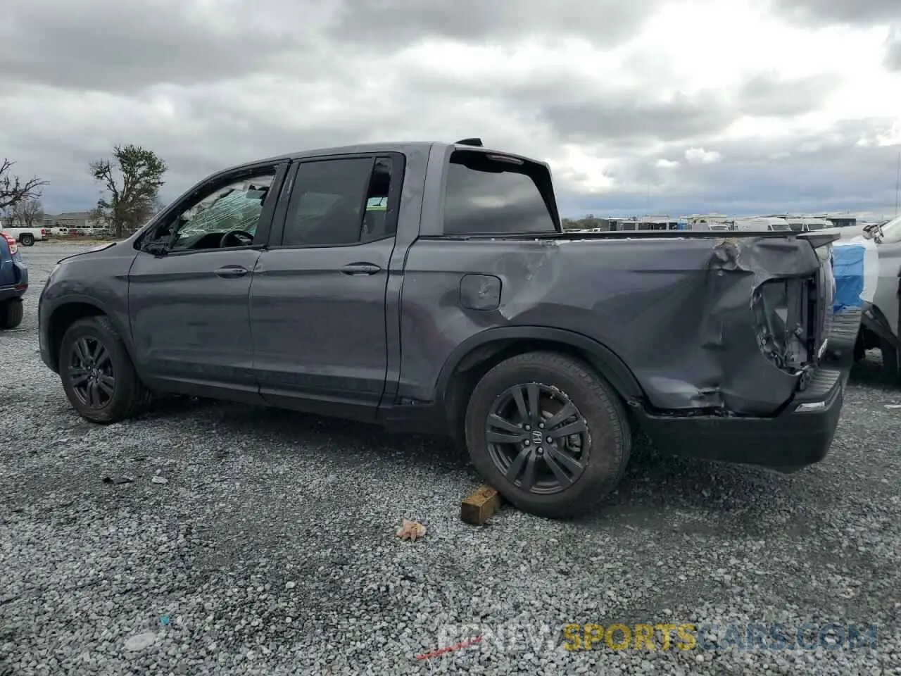 2 Photograph of a damaged car 5FPYK2F11LB000823 HONDA RIDGELINE 2020