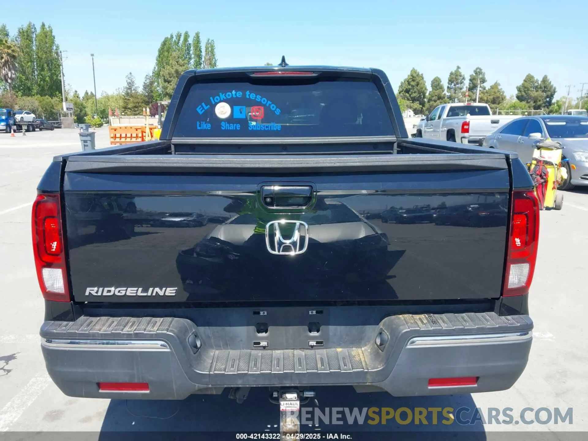16 Photograph of a damaged car 5FPYK2F19LB000049 HONDA RIDGELINE 2020