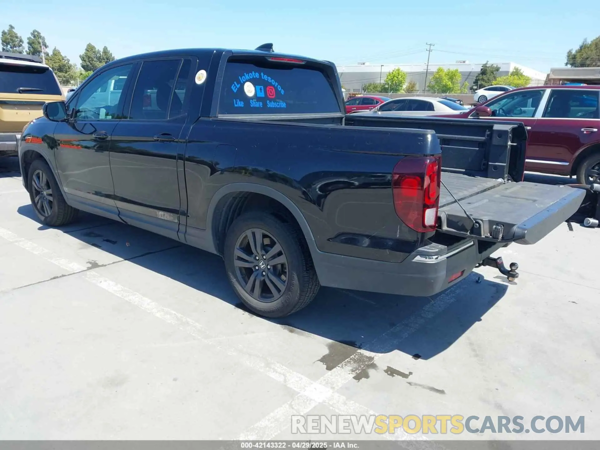3 Photograph of a damaged car 5FPYK2F19LB000049 HONDA RIDGELINE 2020
