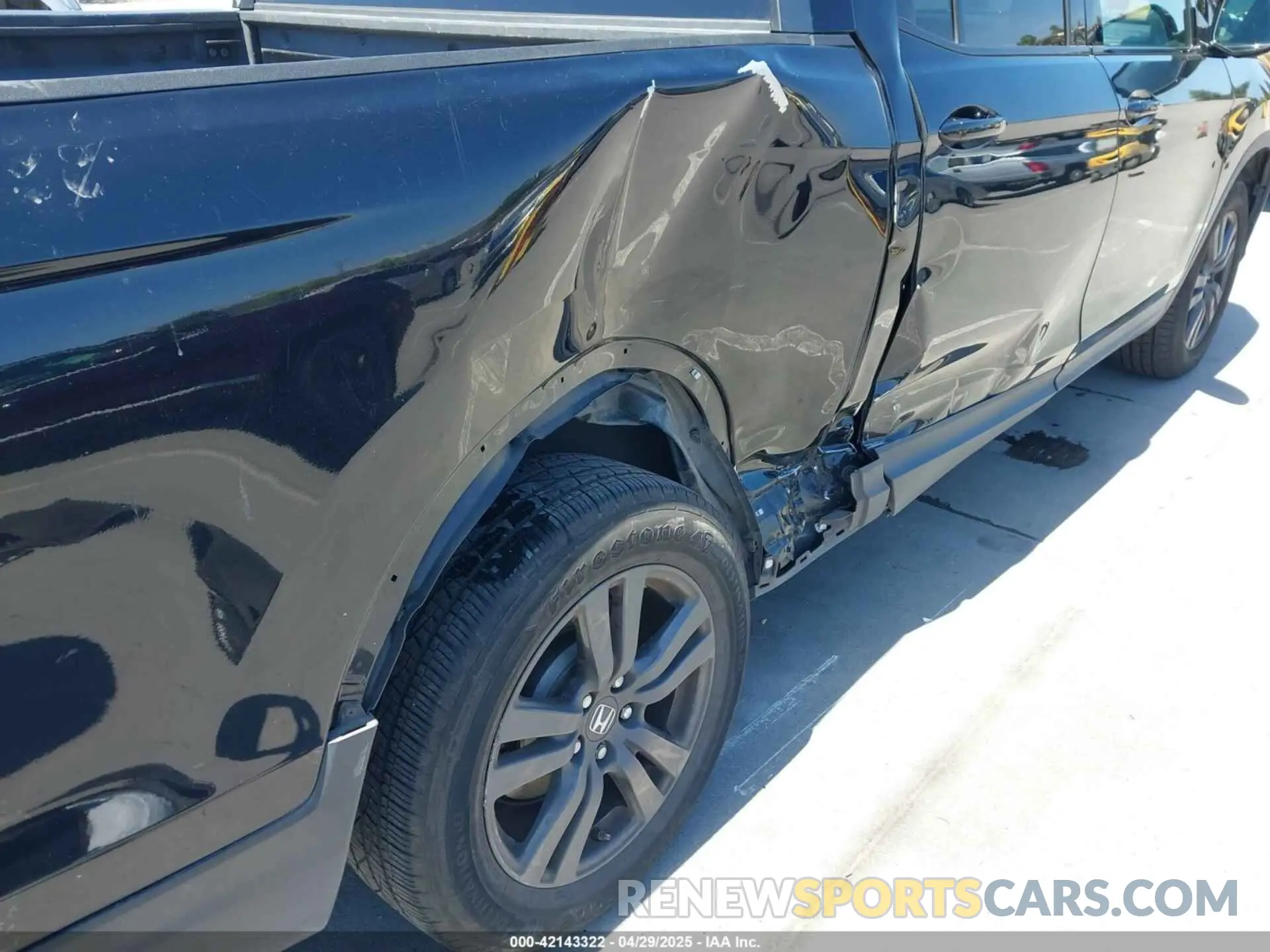 6 Photograph of a damaged car 5FPYK2F19LB000049 HONDA RIDGELINE 2020