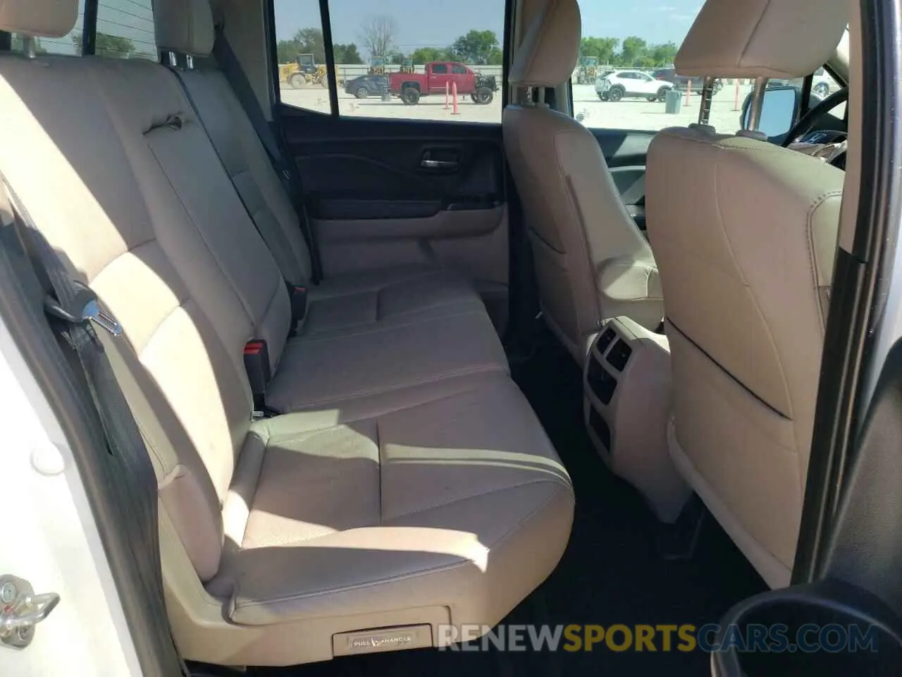 10 Photograph of a damaged car 5FPYK2F56LB000139 HONDA RIDGELINE 2020