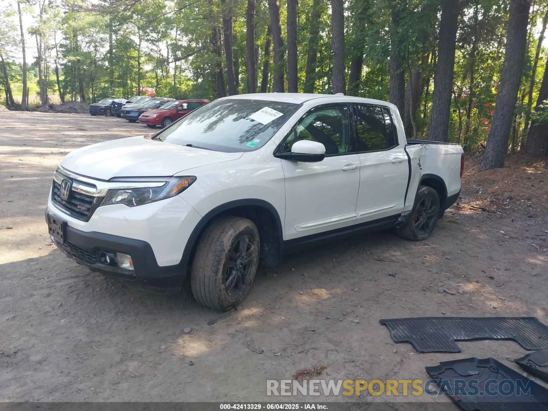 2 Photograph of a damaged car 5FPYK3F12LB021928 HONDA RIDGELINE 2020