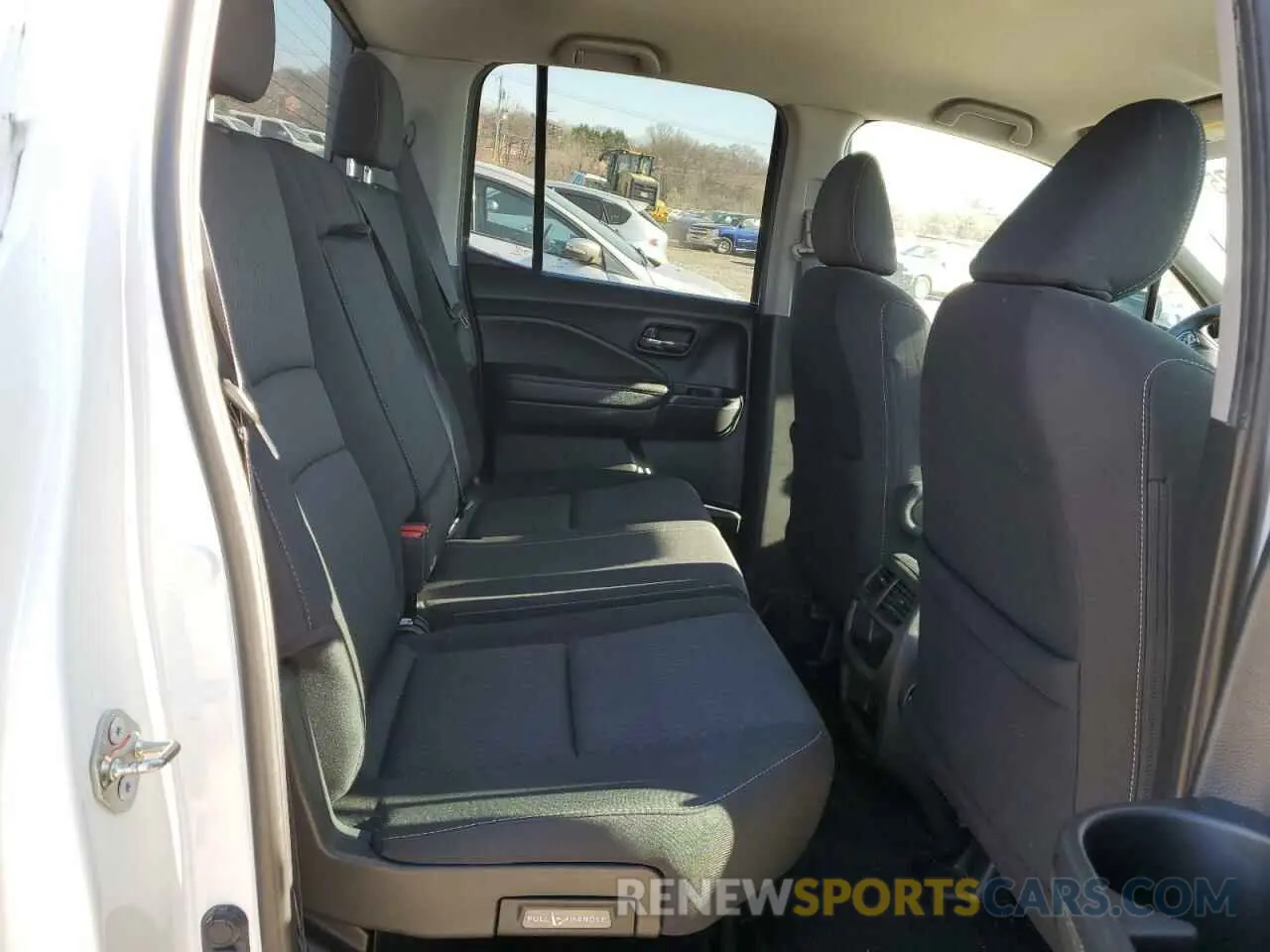 11 Photograph of a damaged car 5FPYK3F12LB022710 HONDA RIDGELINE 2020
