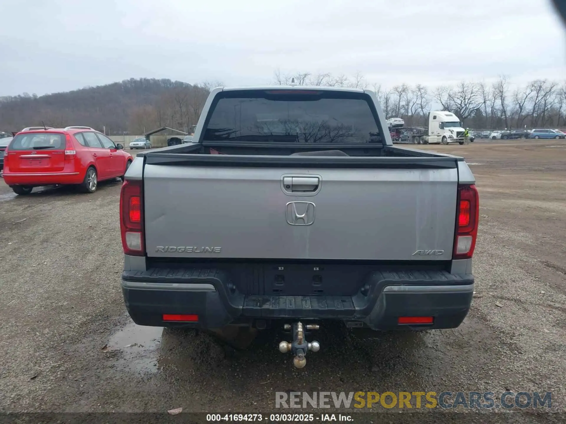 17 Photograph of a damaged car 5FPYK3F13LB023123 HONDA RIDGELINE 2020