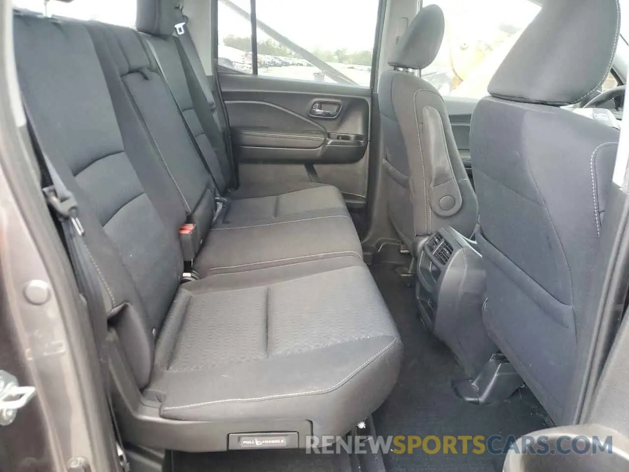 11 Photograph of a damaged car 5FPYK3F19LB022459 HONDA RIDGELINE 2020