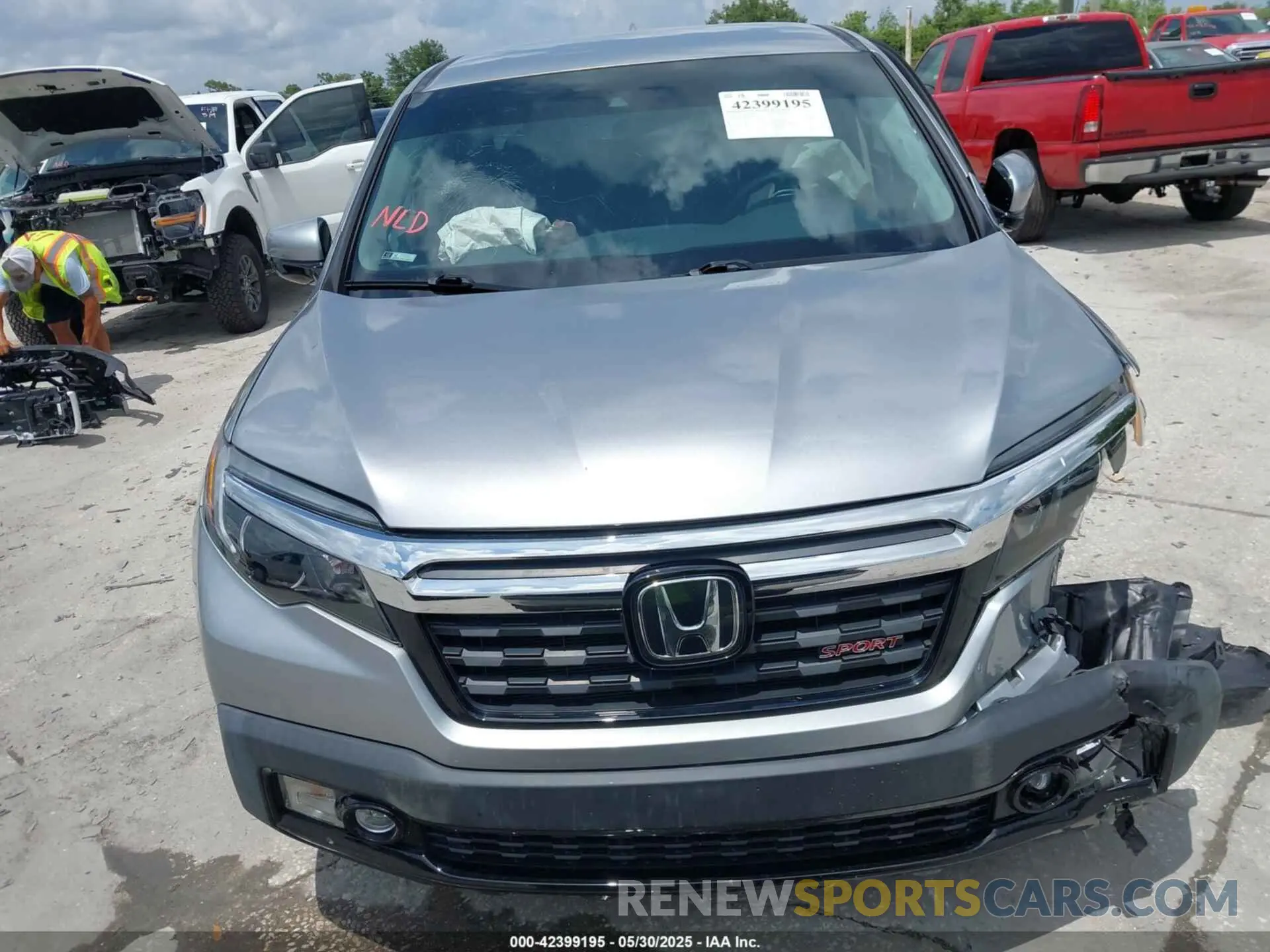 13 Photograph of a damaged car 5FPYK3F19LB024180 HONDA RIDGELINE 2020