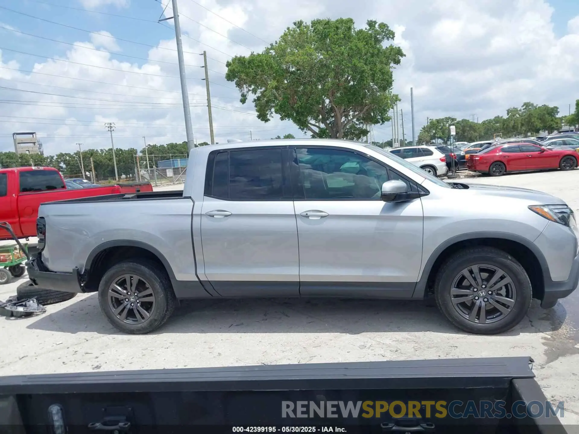 14 Photograph of a damaged car 5FPYK3F19LB024180 HONDA RIDGELINE 2020
