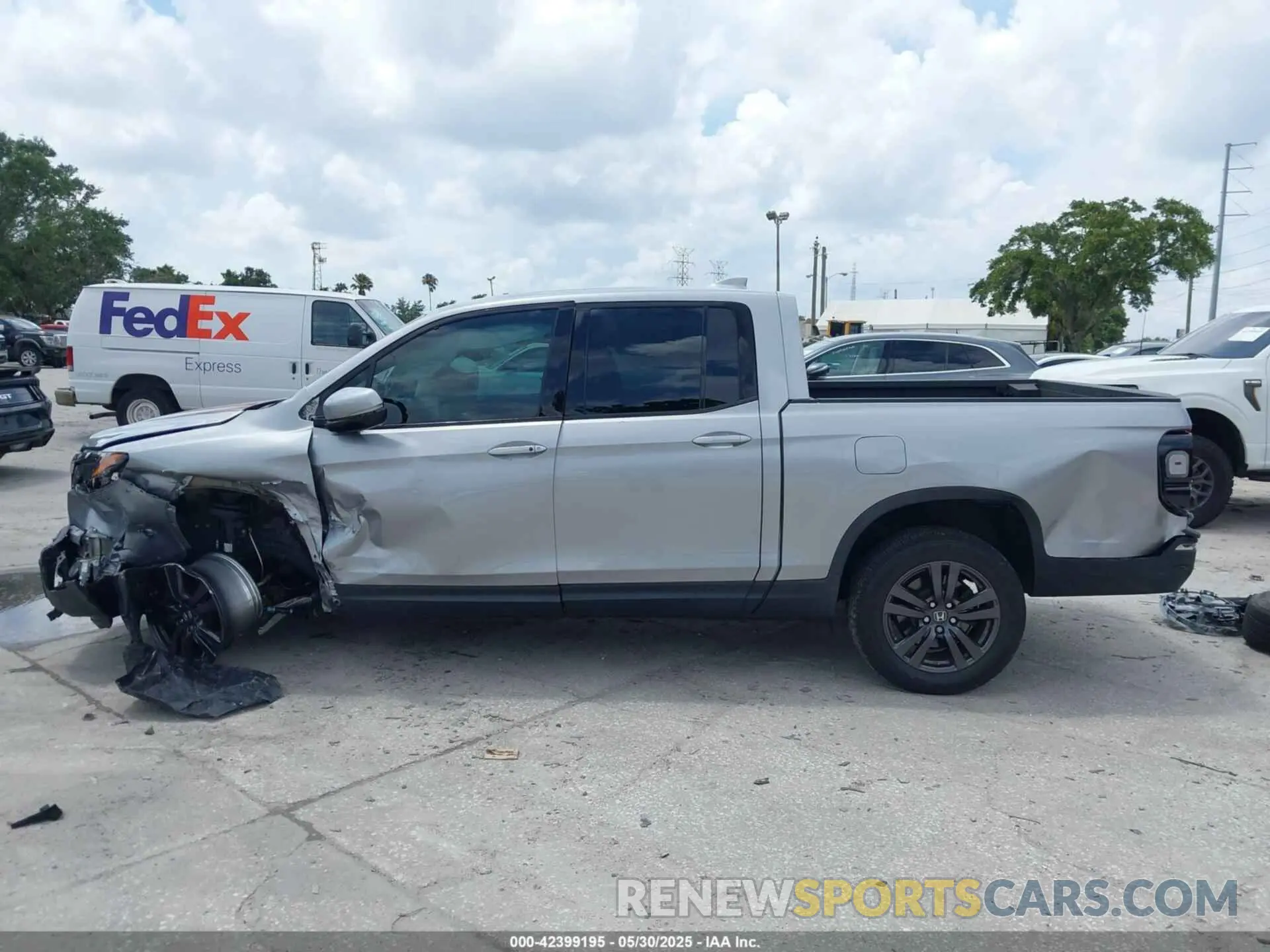 15 Photograph of a damaged car 5FPYK3F19LB024180 HONDA RIDGELINE 2020