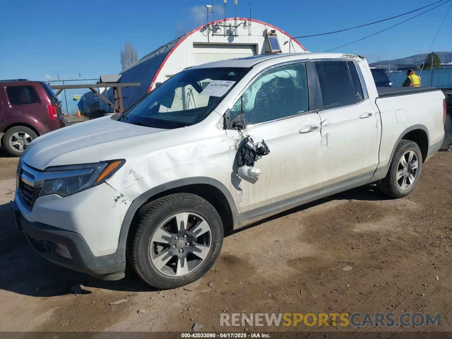 2 Photograph of a damaged car 5FPYK3F50LB028430 HONDA RIDGELINE 2020
