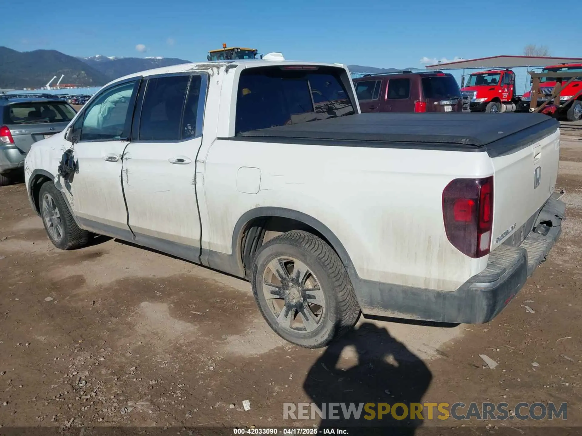 3 Photograph of a damaged car 5FPYK3F50LB028430 HONDA RIDGELINE 2020