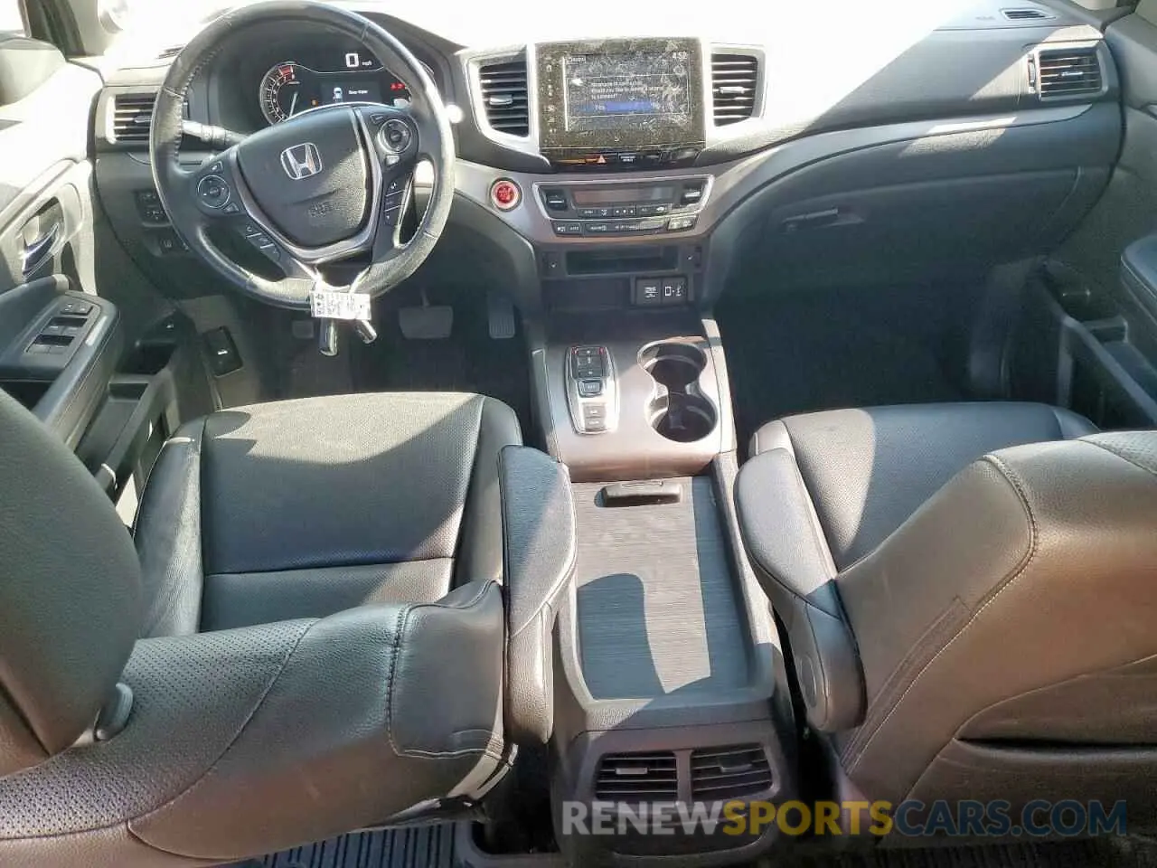 8 Photograph of a damaged car 5FPYK3F51LB019283 HONDA RIDGELINE 2020