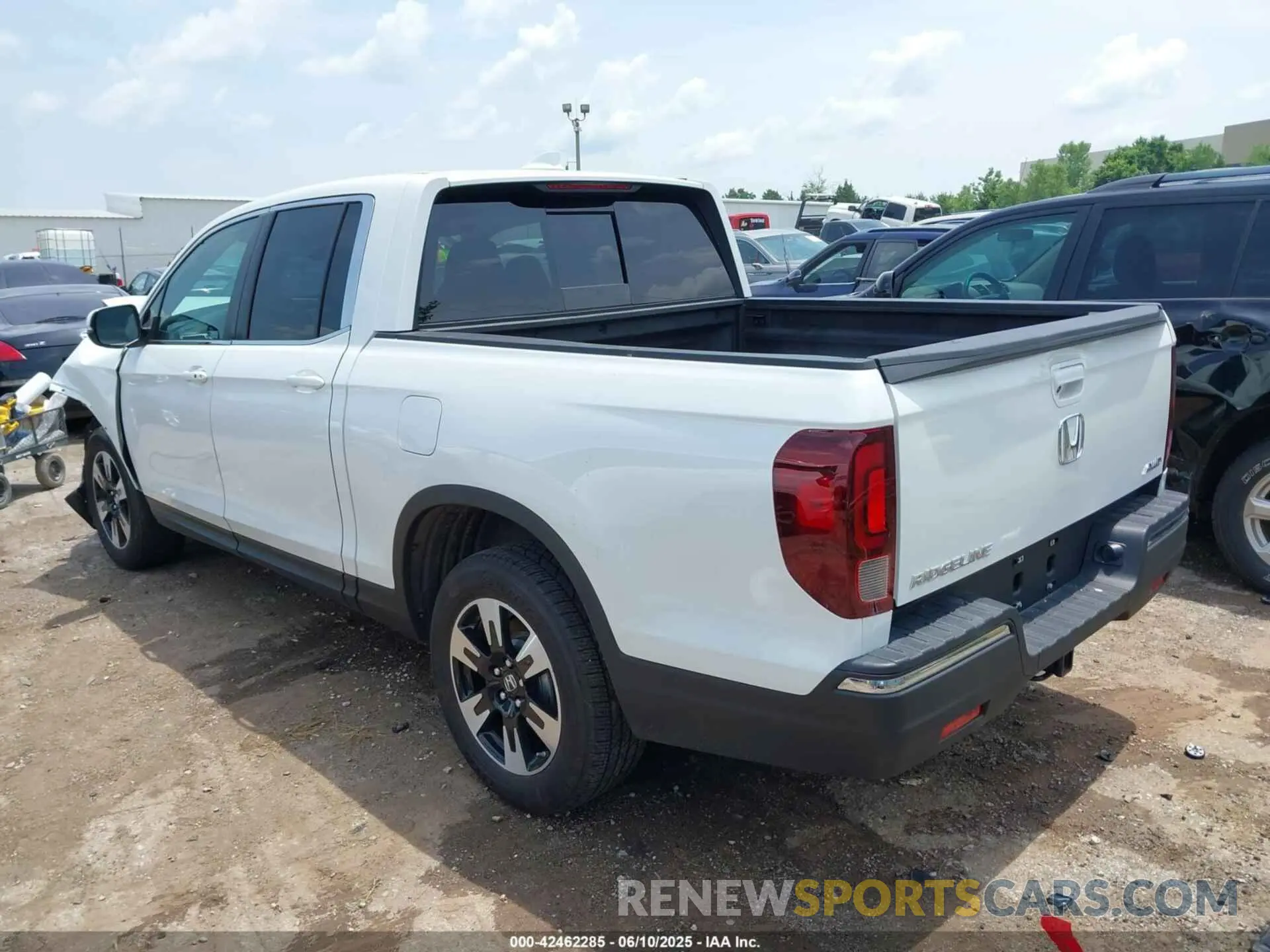 3 Photograph of a damaged car 5FPYK3F51LB029859 HONDA RIDGELINE 2020