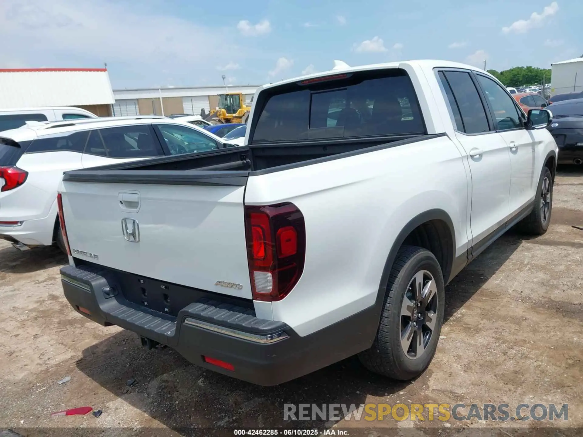 4 Photograph of a damaged car 5FPYK3F51LB029859 HONDA RIDGELINE 2020
