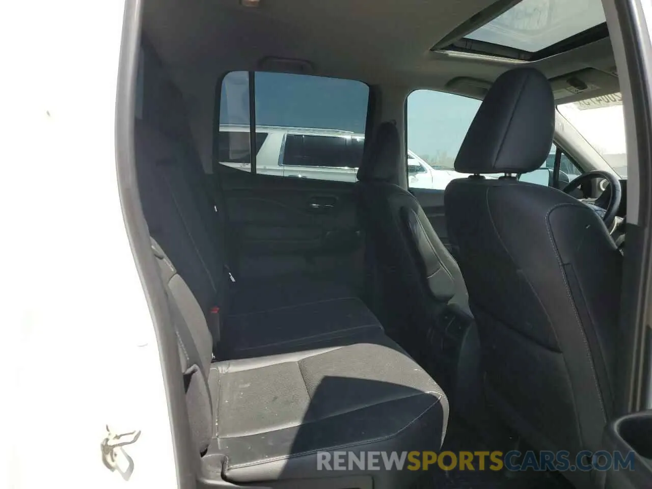 10 Photograph of a damaged car 5FPYK3F56LB020252 HONDA RIDGELINE 2020