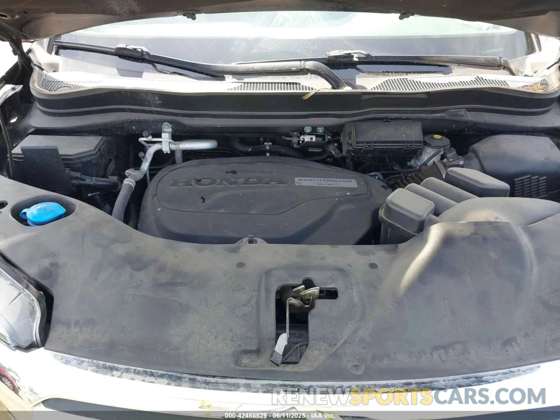 10 Photograph of a damaged car 5FPYK3F70LB009376 HONDA RIDGELINE 2020