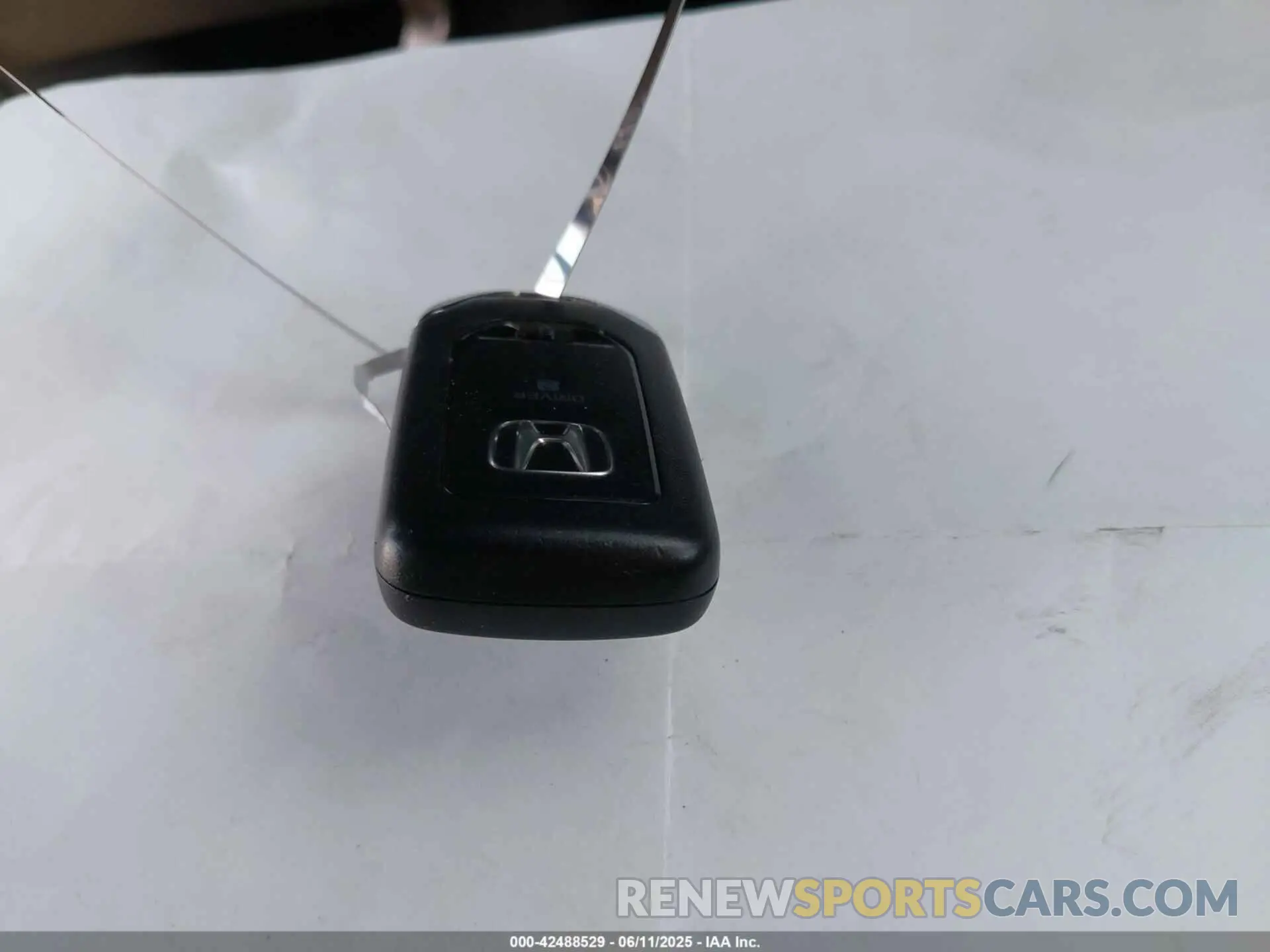 11 Photograph of a damaged car 5FPYK3F70LB009376 HONDA RIDGELINE 2020
