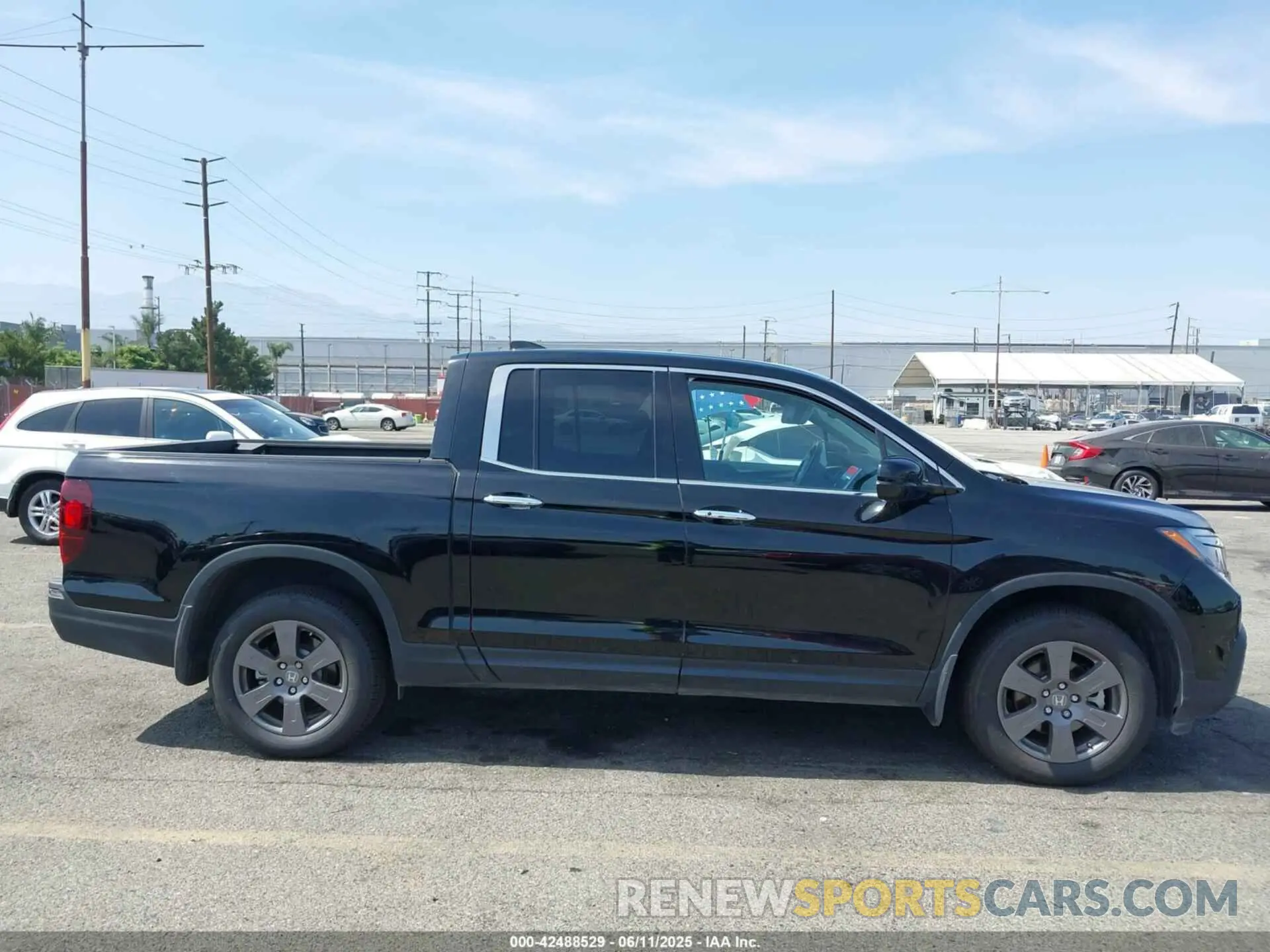 13 Photograph of a damaged car 5FPYK3F70LB009376 HONDA RIDGELINE 2020