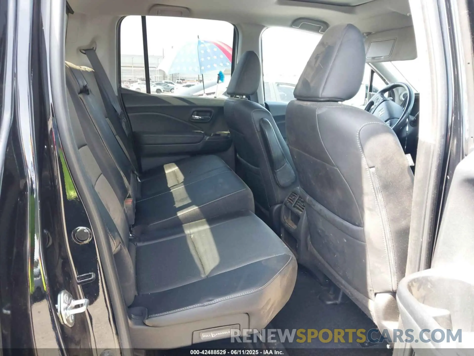 8 Photograph of a damaged car 5FPYK3F70LB009376 HONDA RIDGELINE 2020