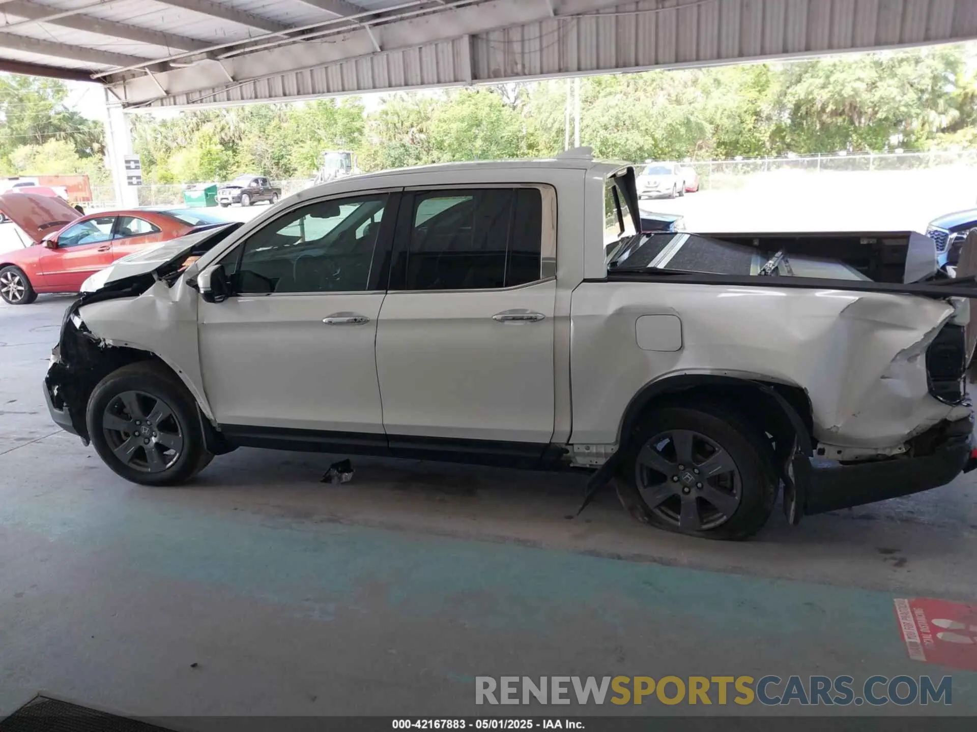 14 Photograph of a damaged car 5FPYK3F71LB005028 HONDA RIDGELINE 2020